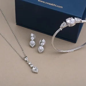 How does jewelry make women feel?