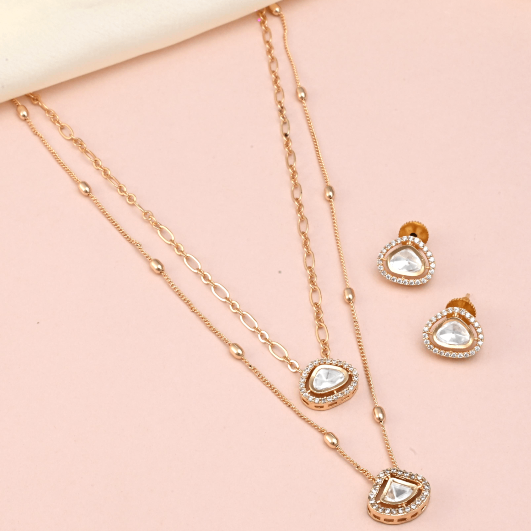 Nikita Kundan Pendant Set