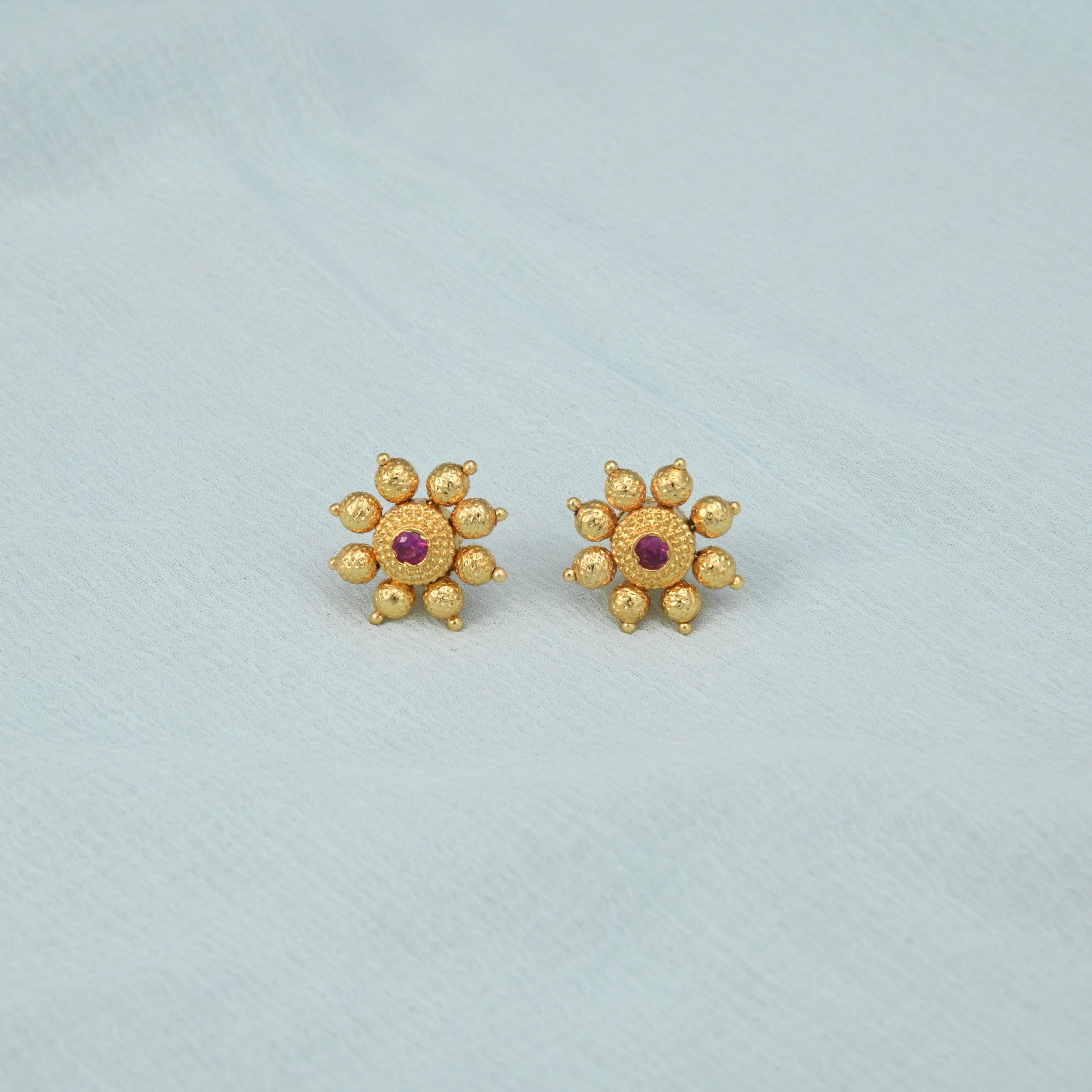 Gold Flower Kudi Earring