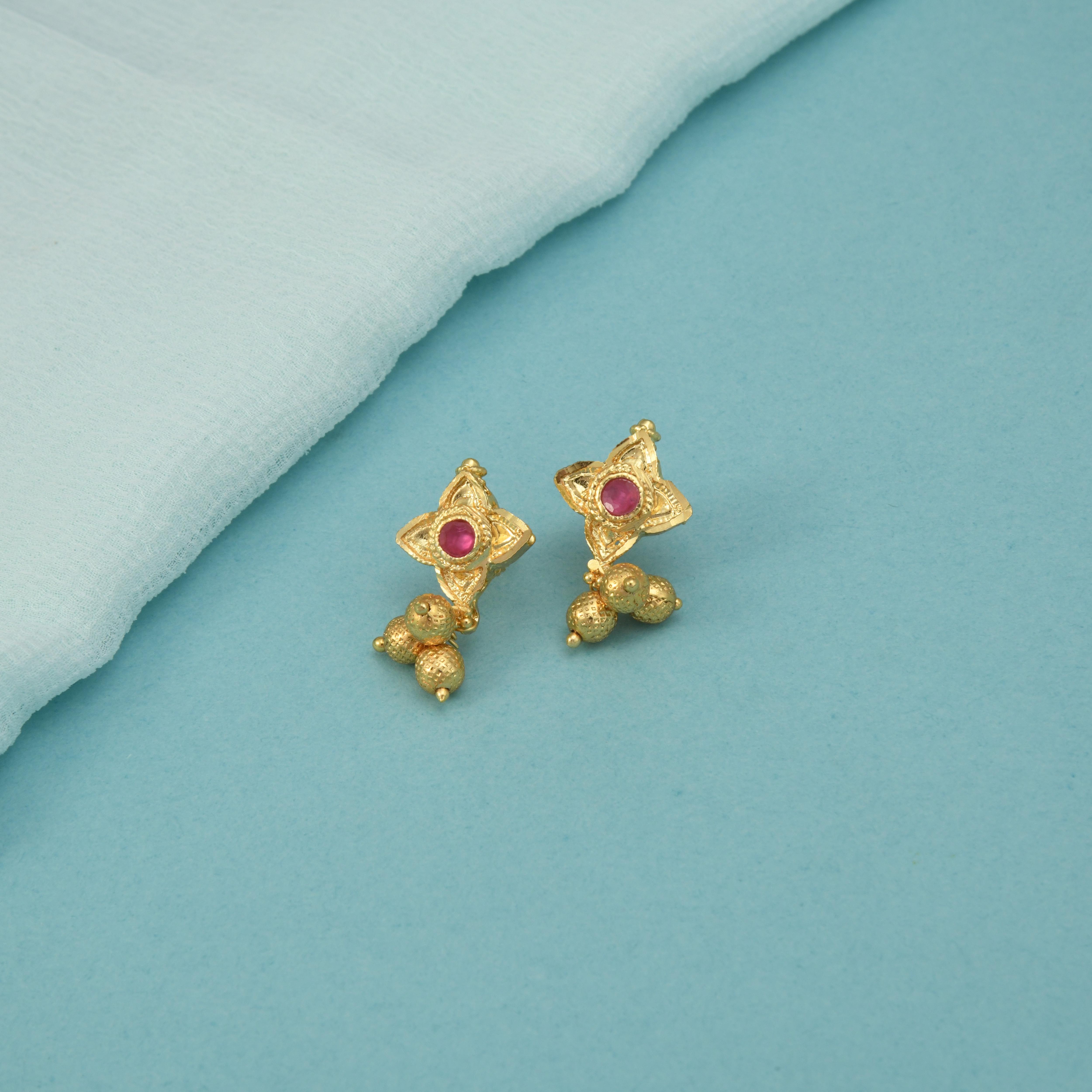 Mira Gold Stud Earrings
