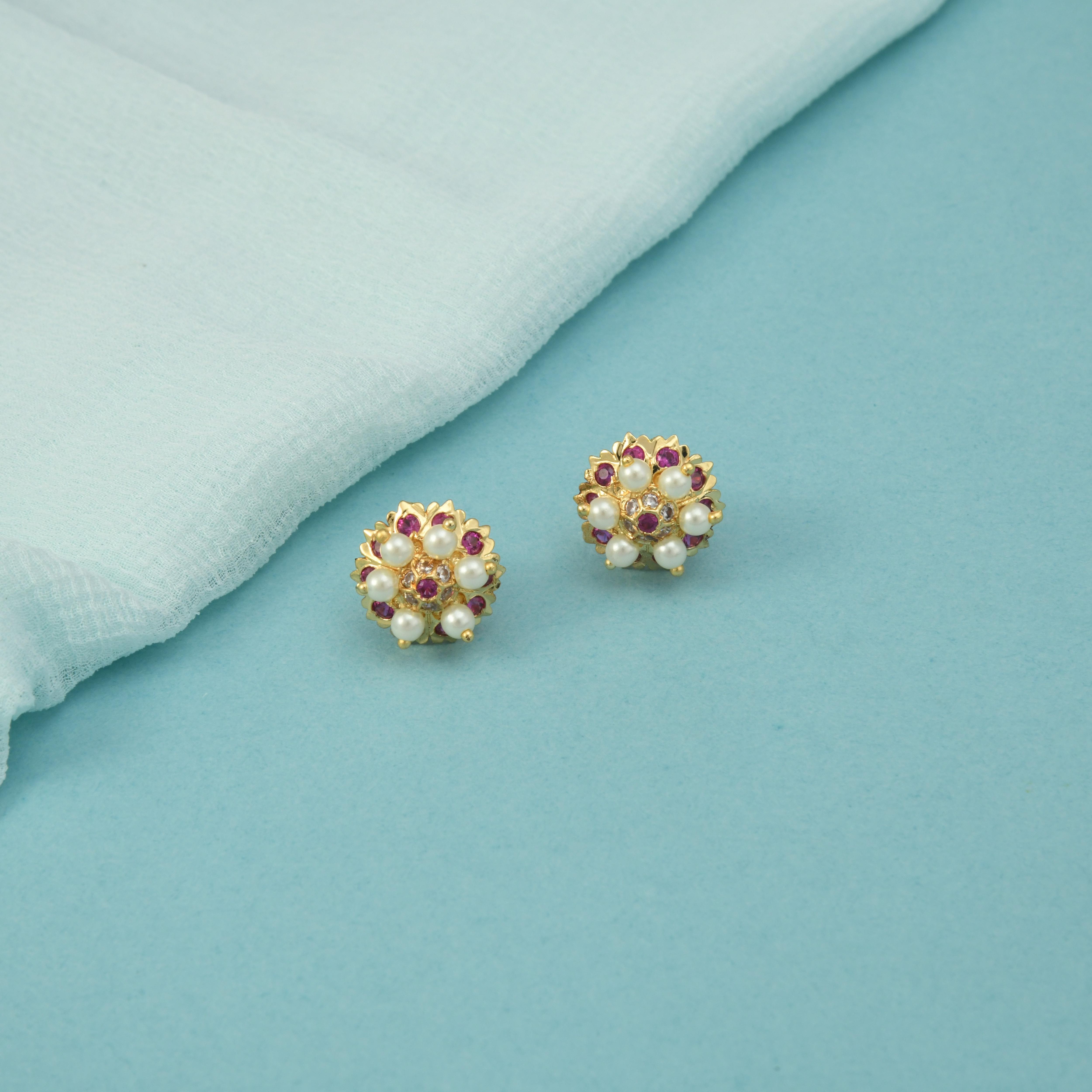 Flower Pearls Stud Earring
