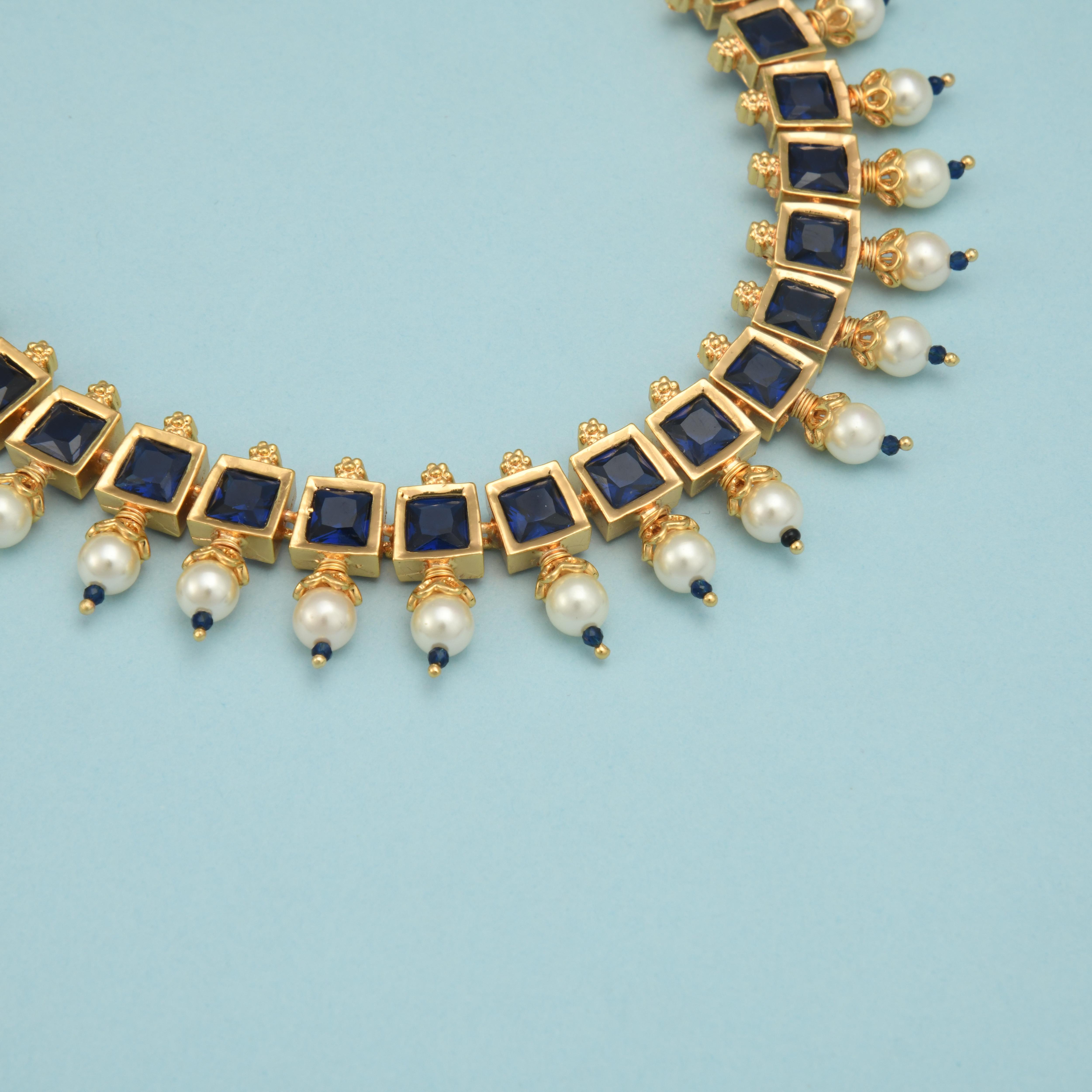 Square Peti Traditional Choker