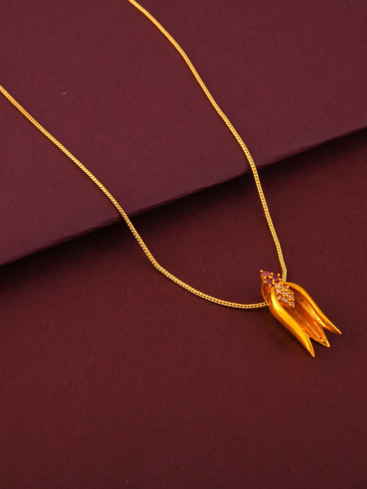 Kevda Pendant Necklace