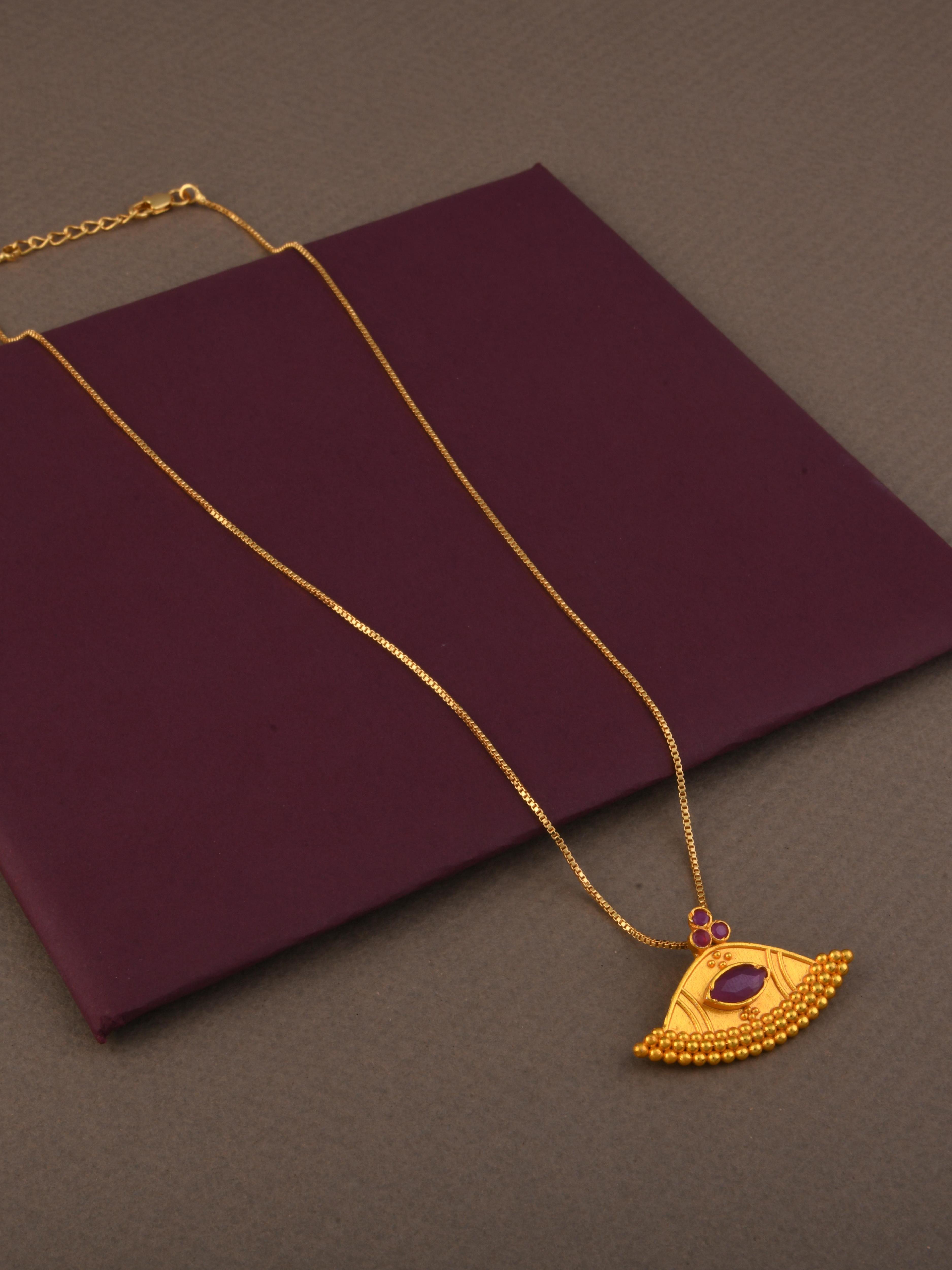 Mattalli Pendant Necklace