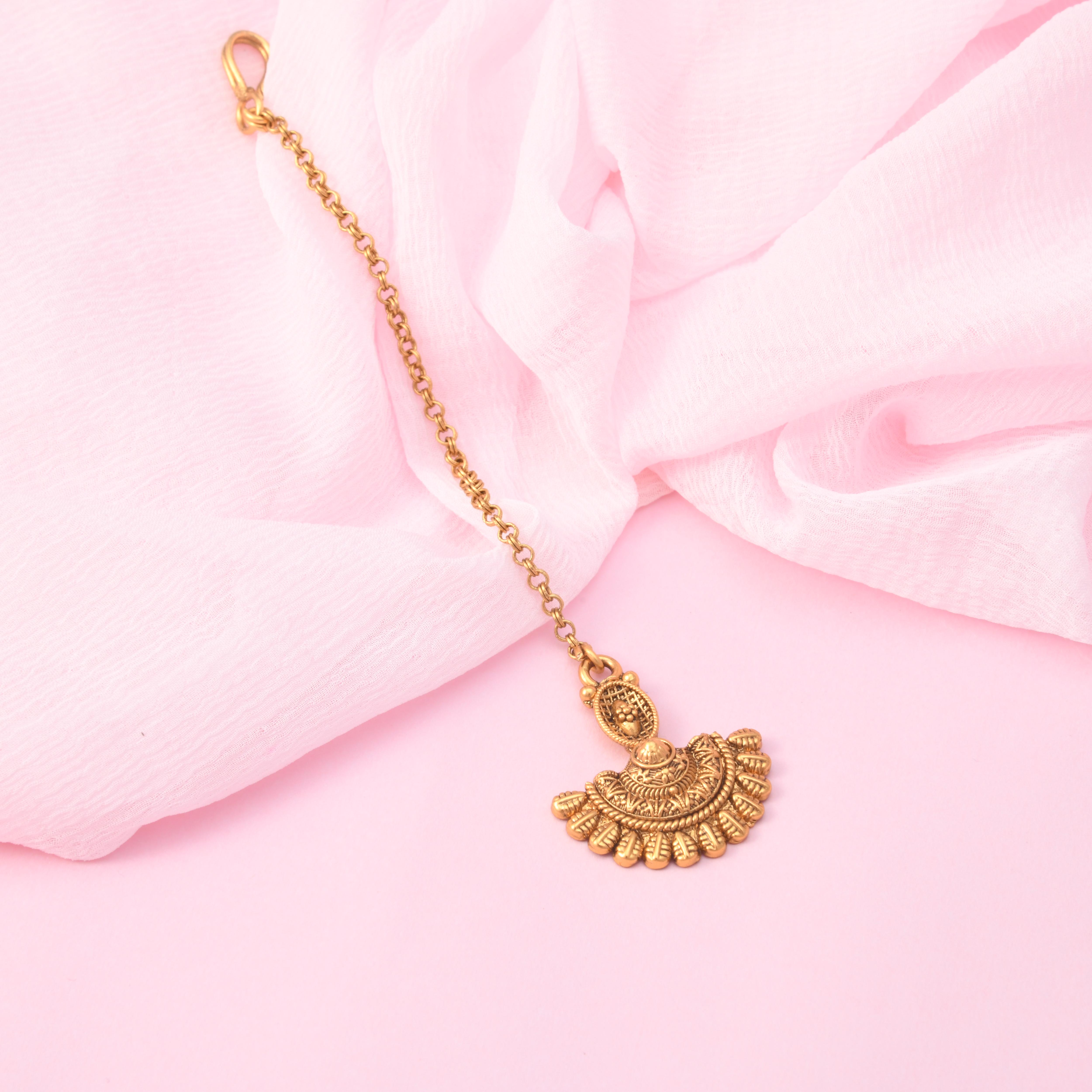 Lavanya Antique Mangtika