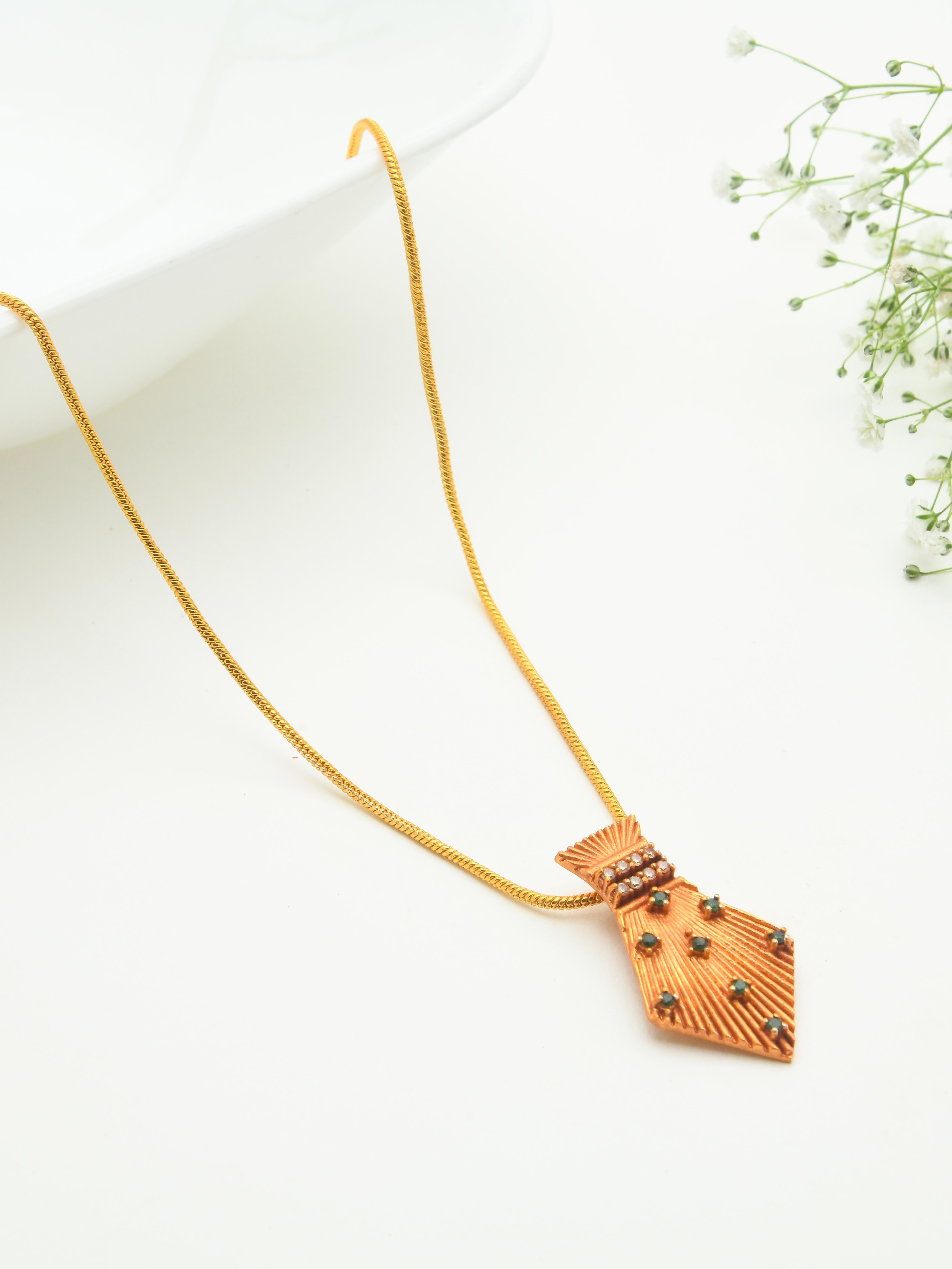Durva Pendant Necklace