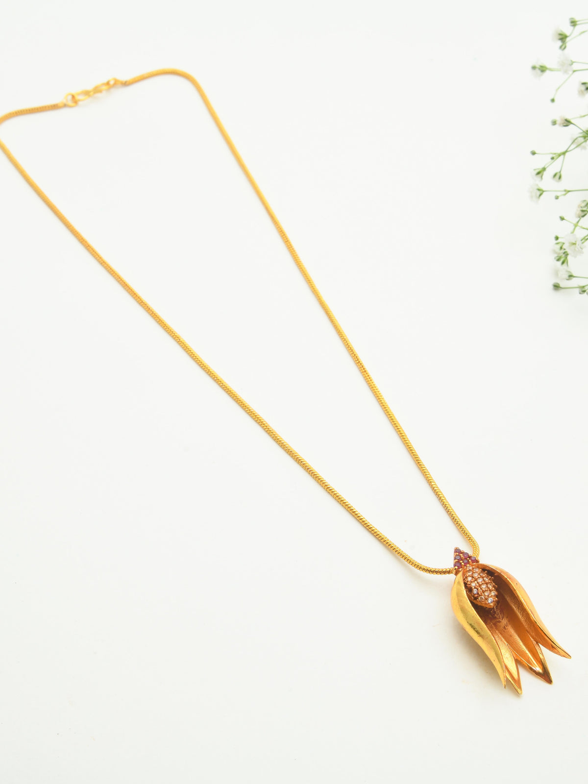 Kevda Pendant Necklace