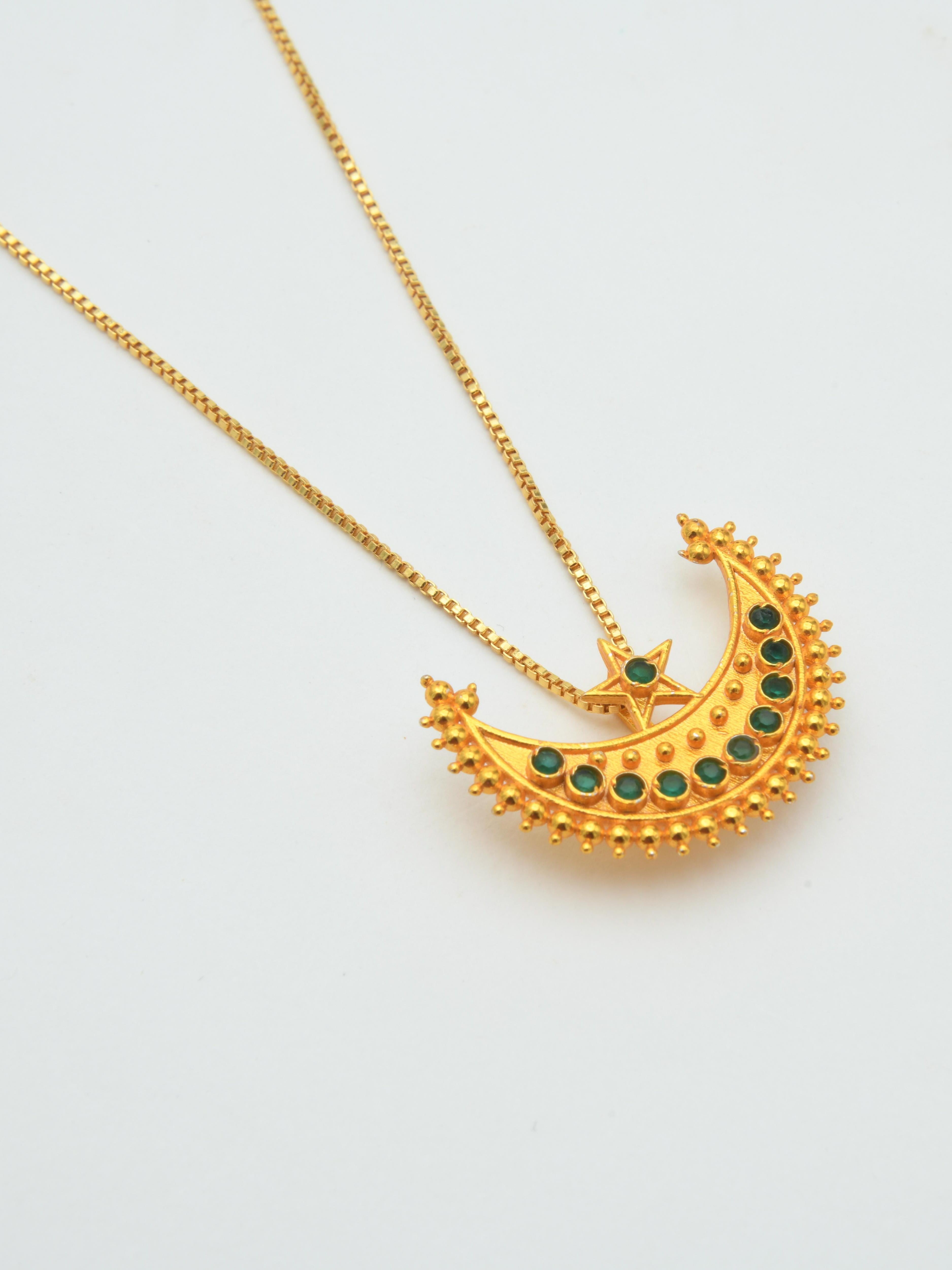 Chandrika Pendant Necklace