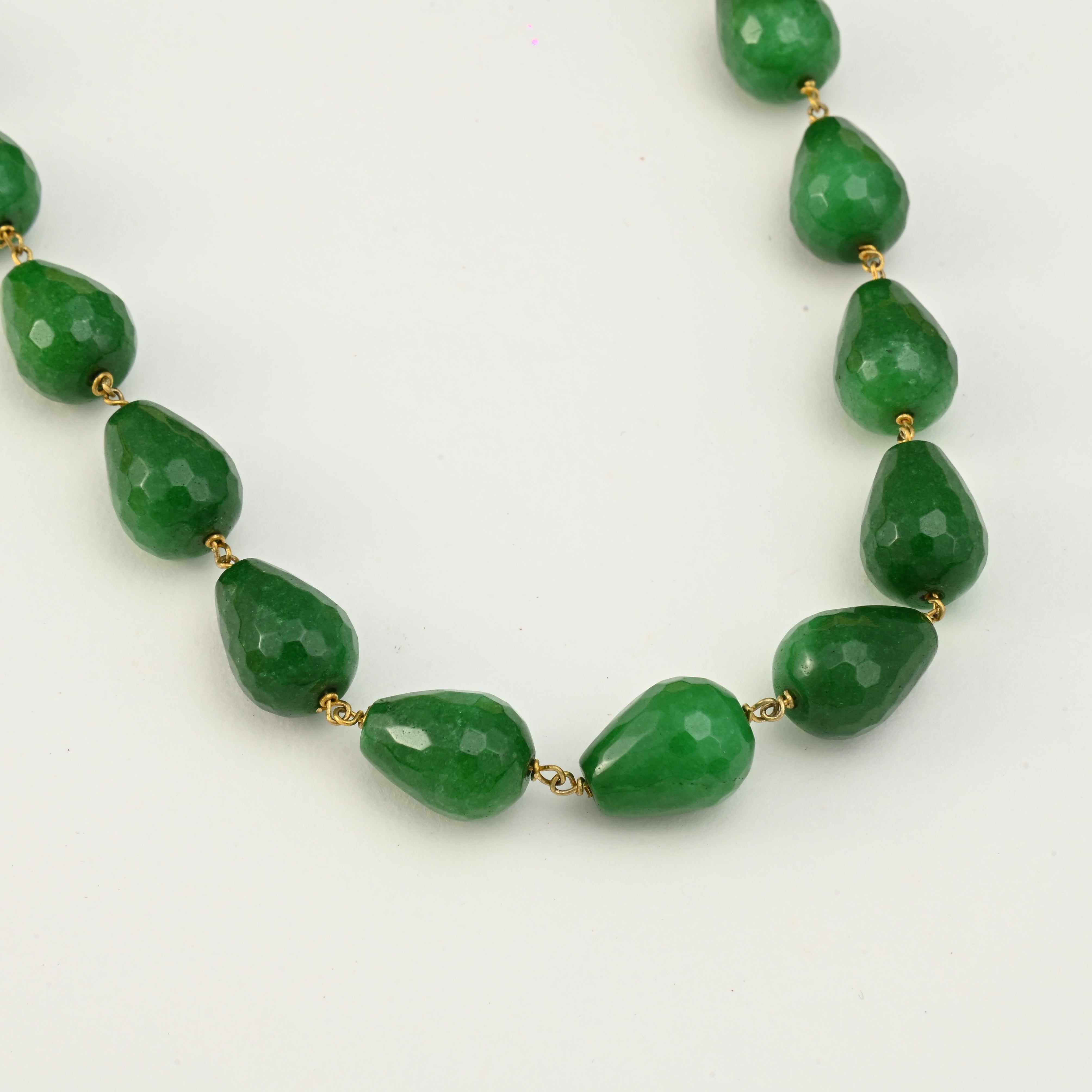 Vibrant Jade Beads Necklace