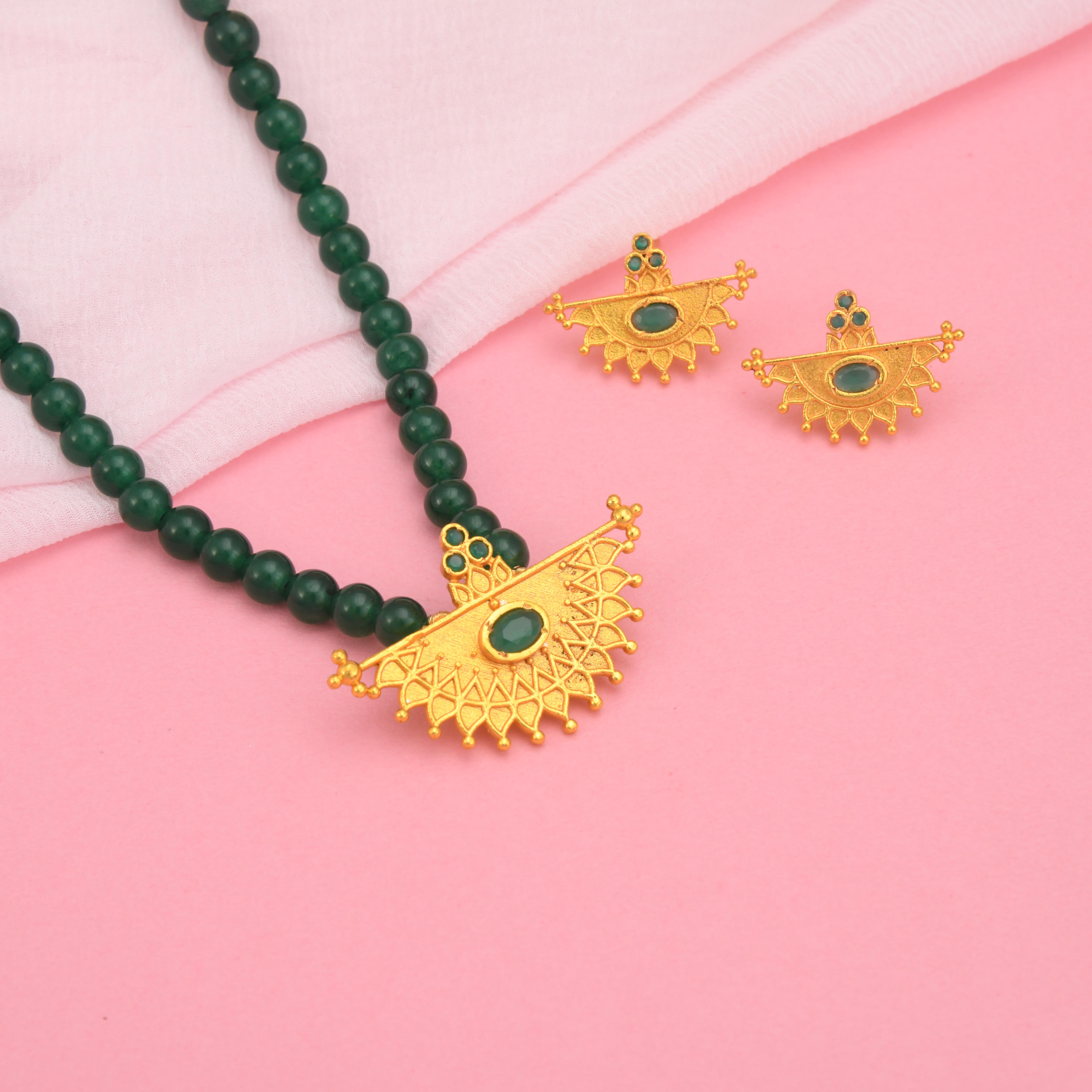 Ardhana Pendant Beads Necklace