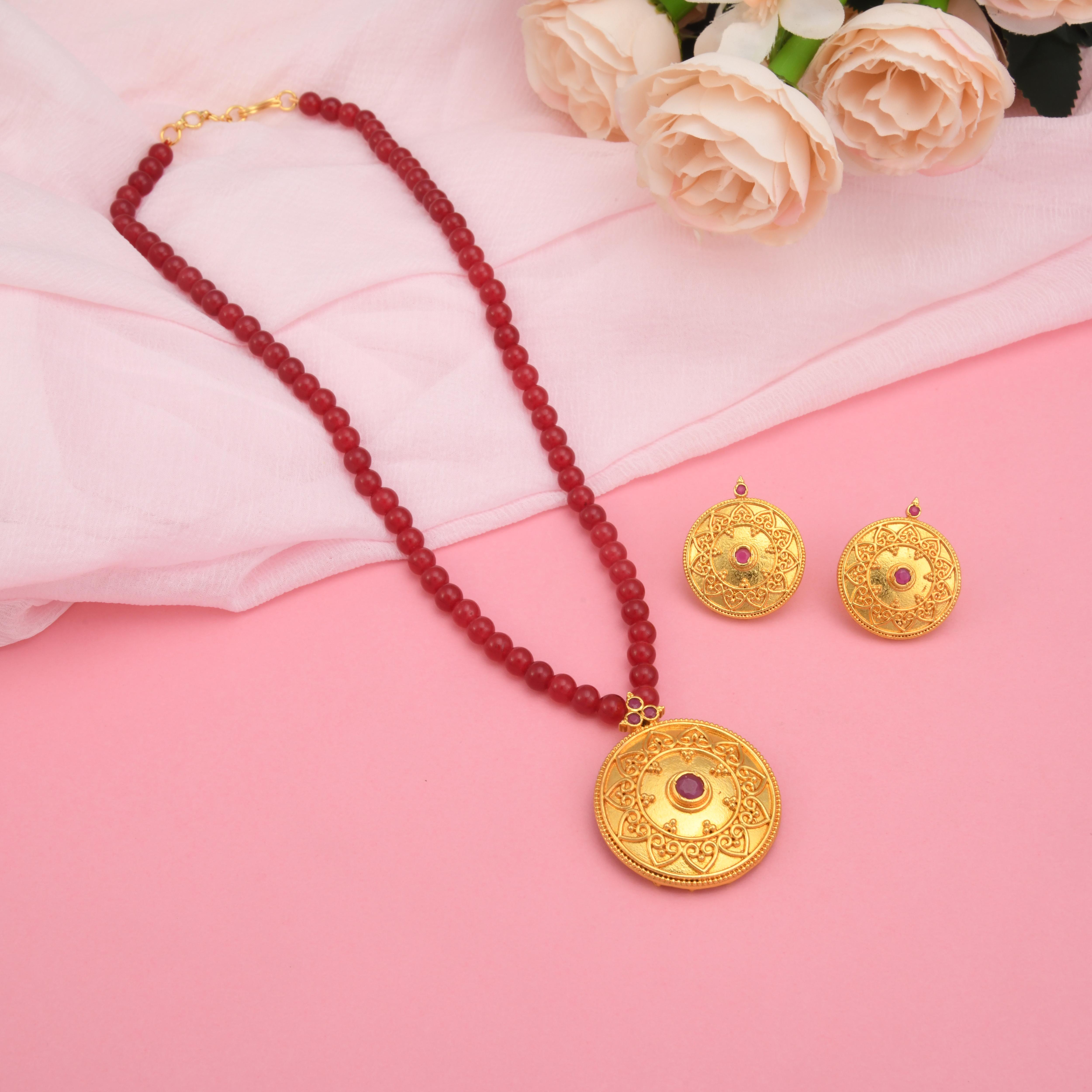 Mandalam Pendant Beads Necklace