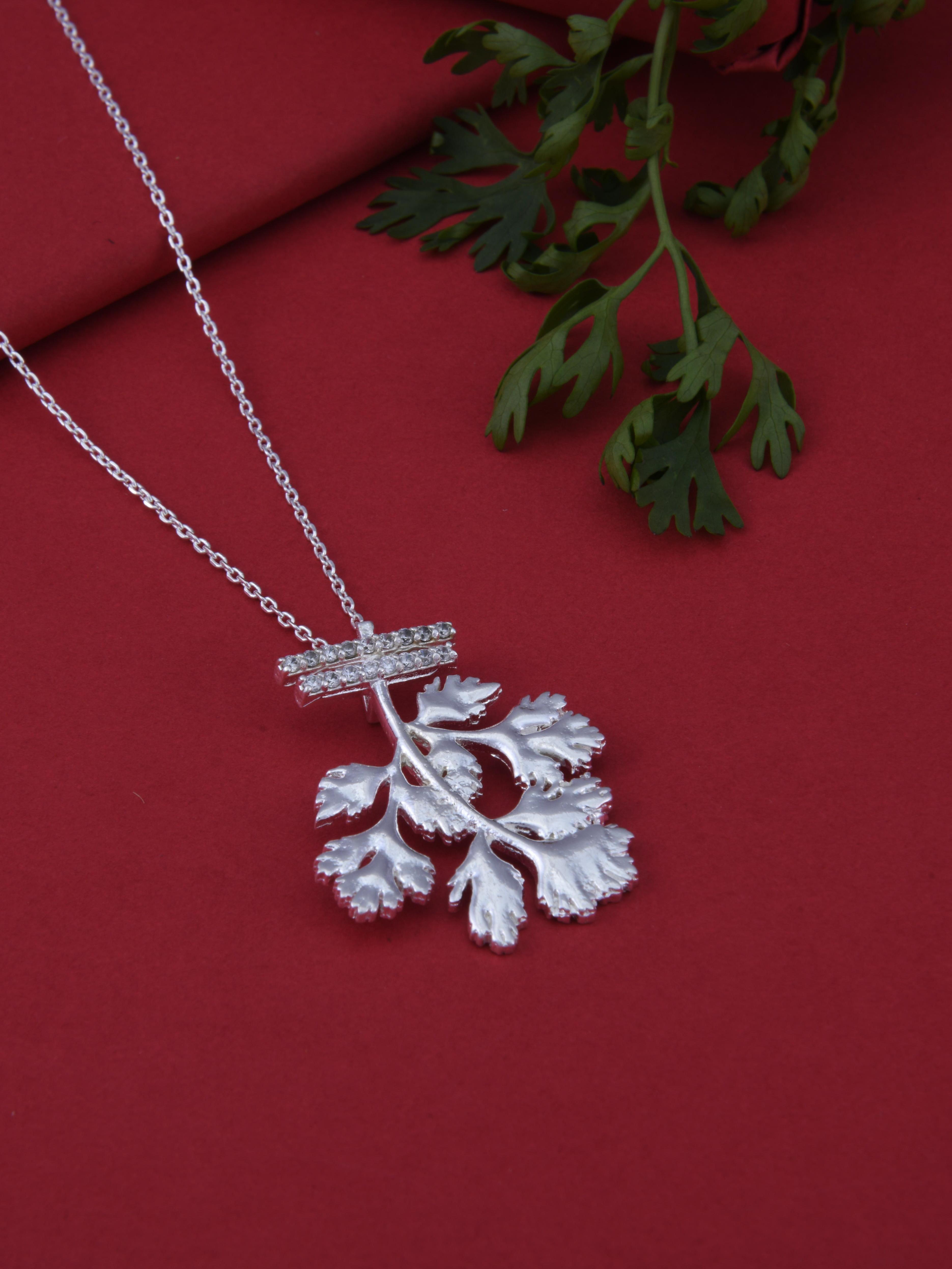 Coriander Leaves Spice Pendant Necklace