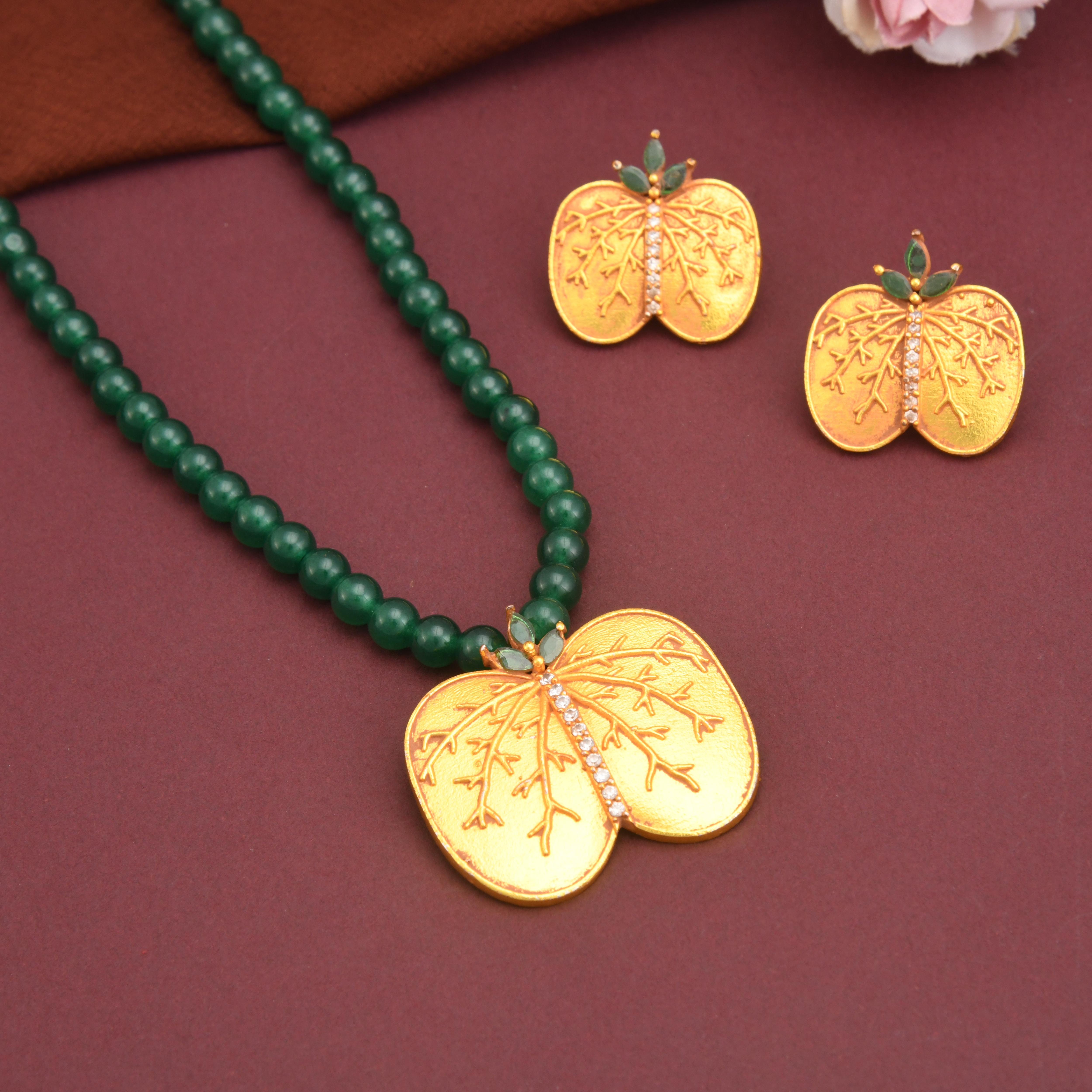 Big Apta Beads Necklace