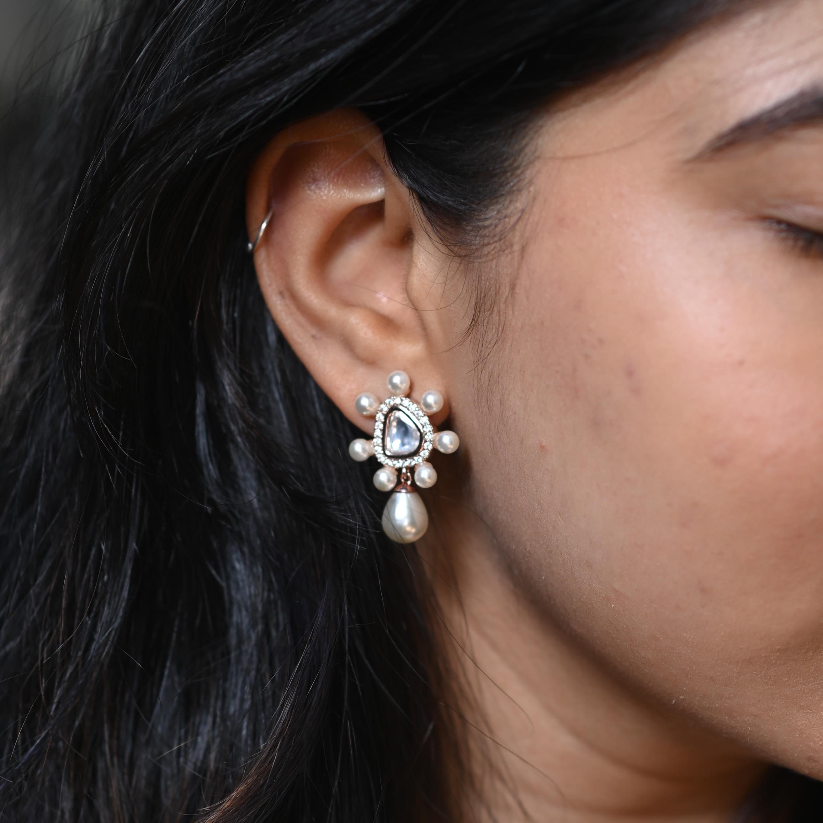 Jasmin Pearl Earrings