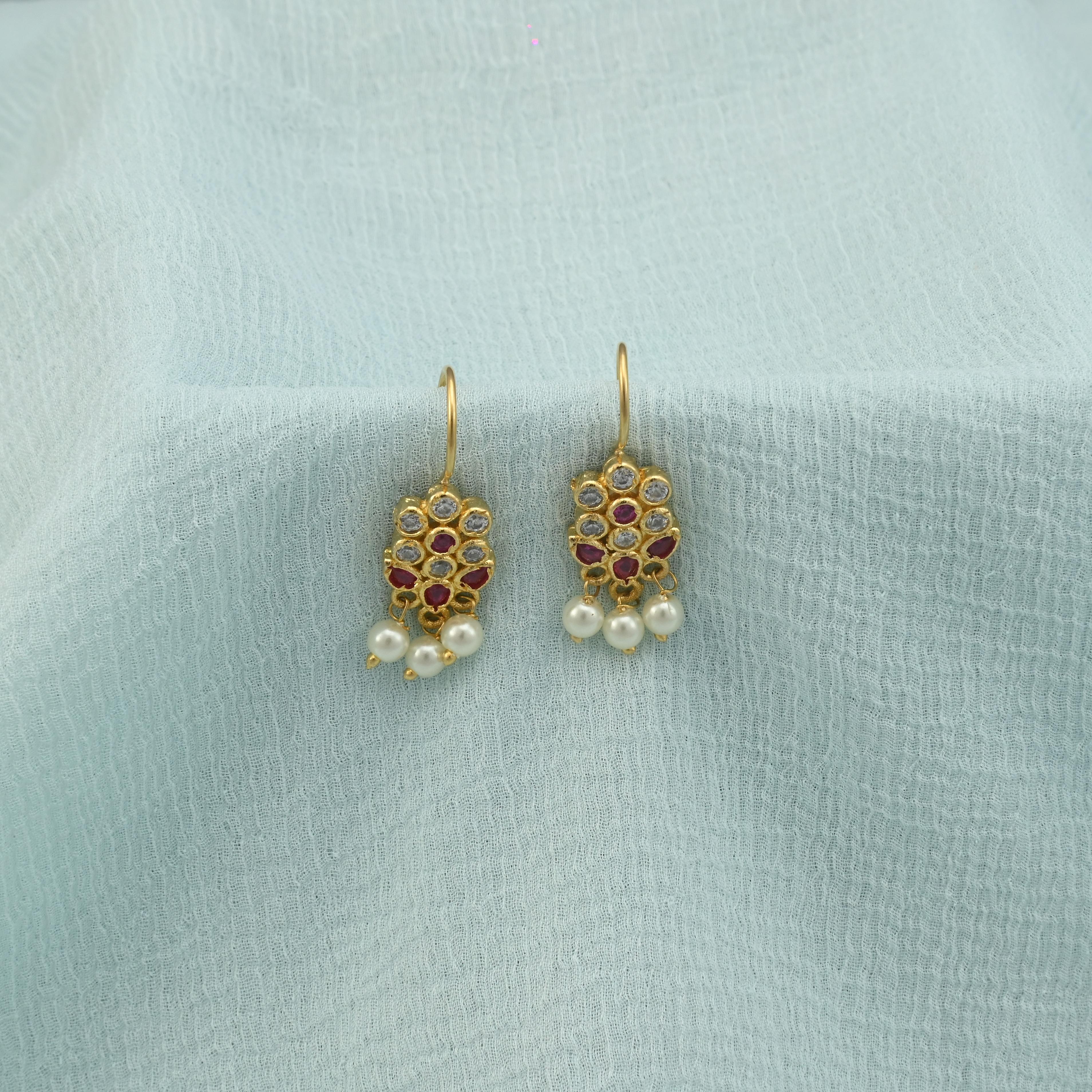 White Stone Flower Pearl Bugadi