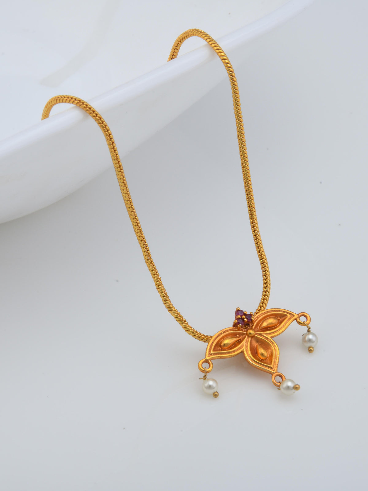 Belpan Pendant Necklace