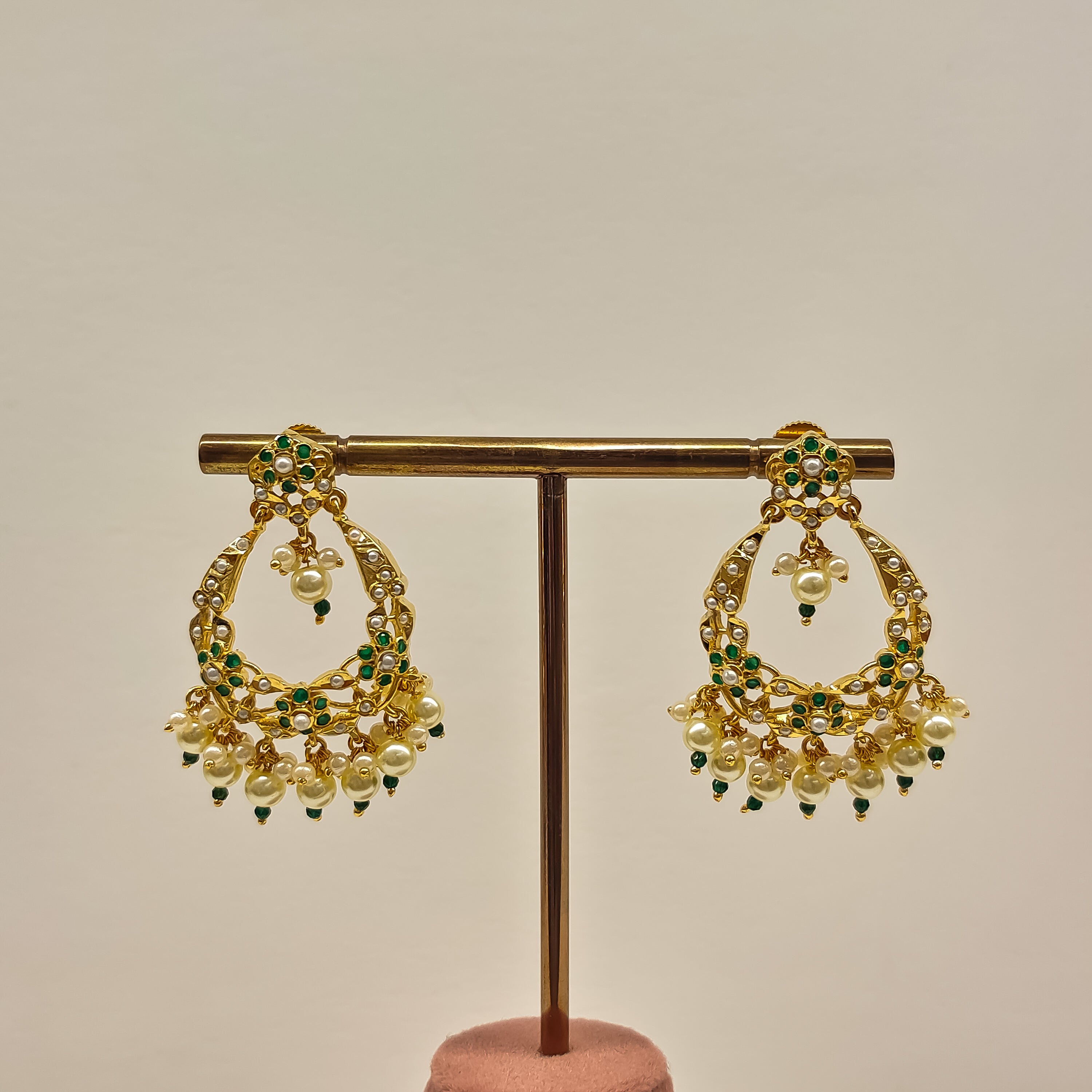 Sarthi Pearl Earrings
