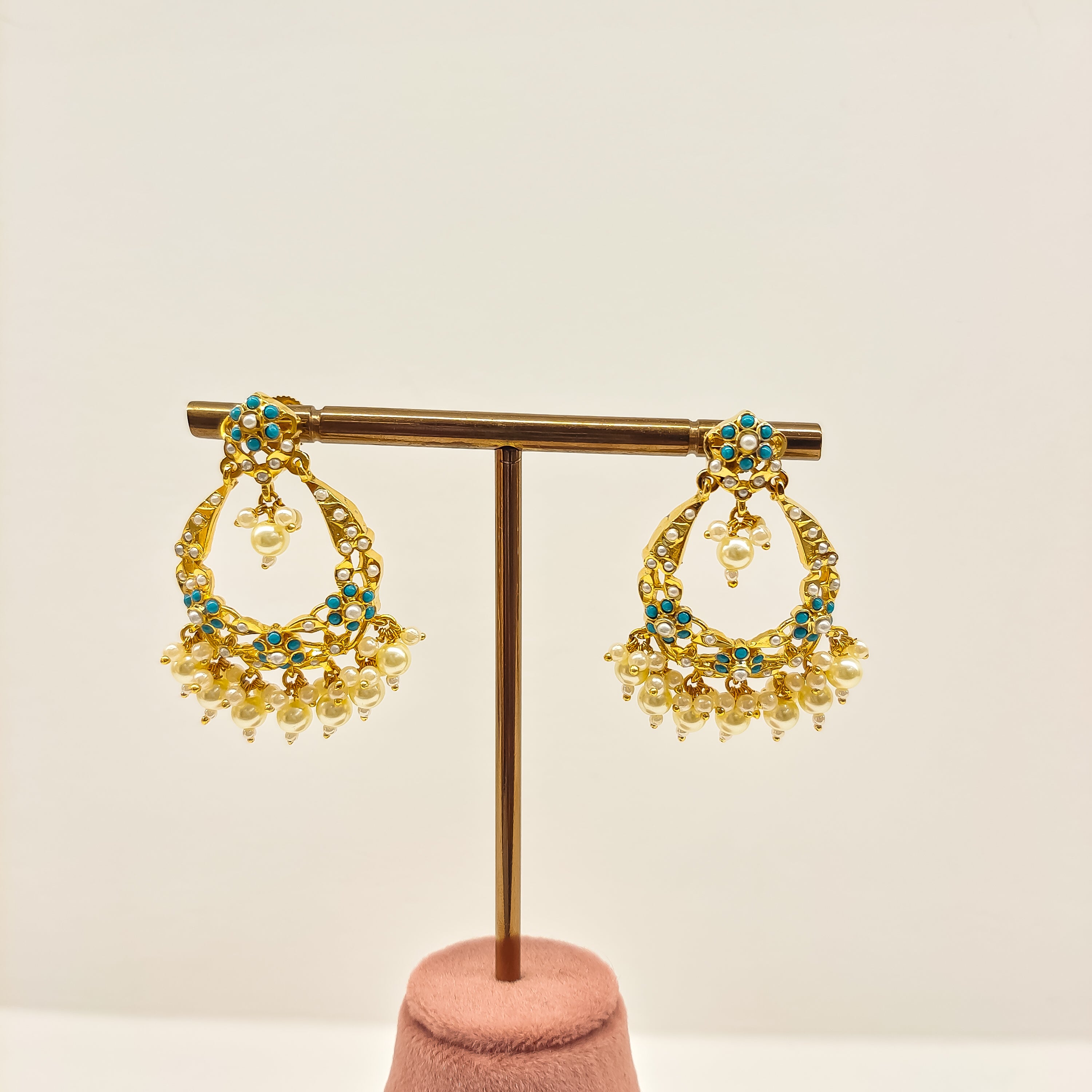 Sarthi Pearl Earrings