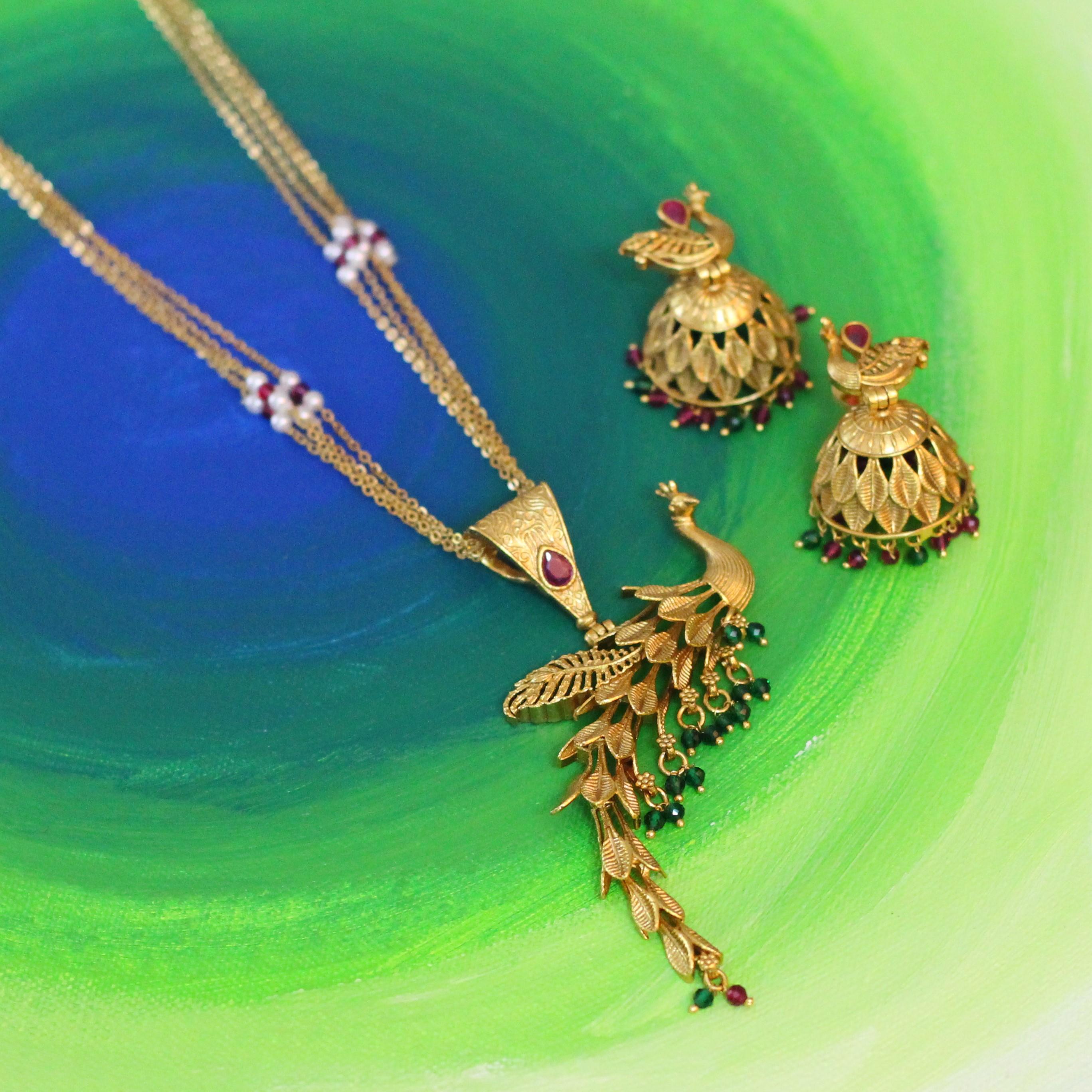 Peacock Gold Pendant Necklace Set