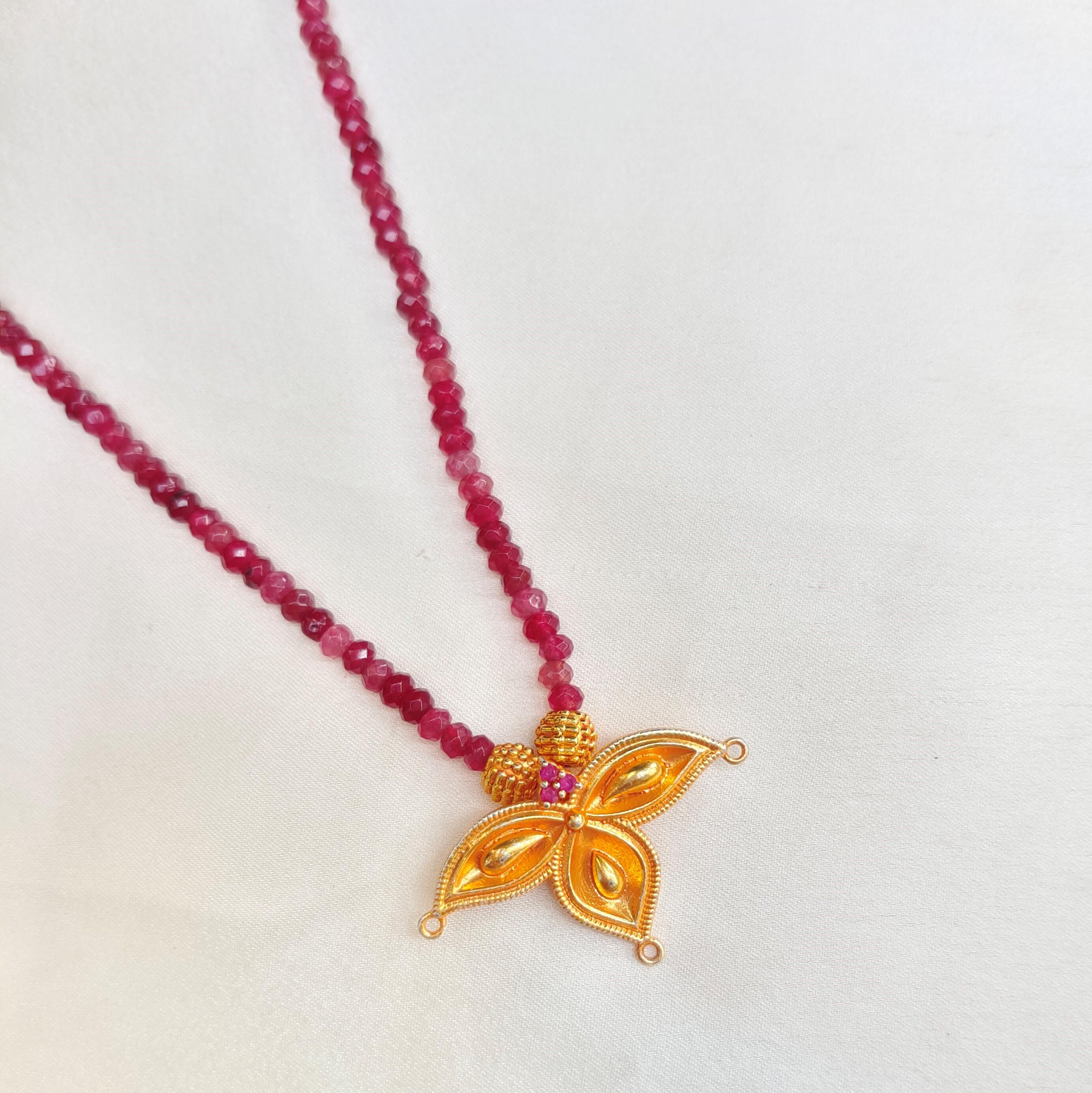 Belpan Pendant Bead Necklace