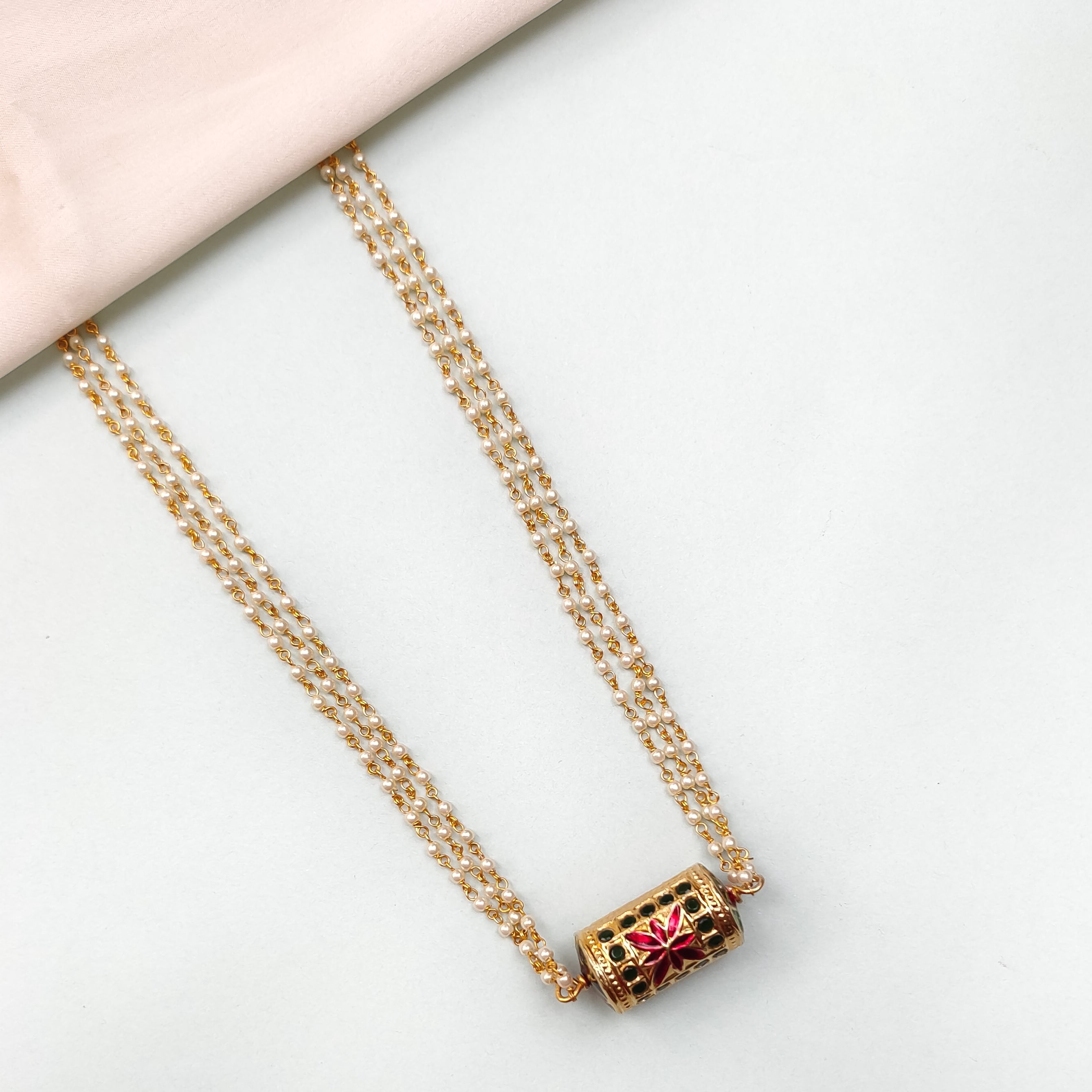 Noor Jadau Pearl Necklace
