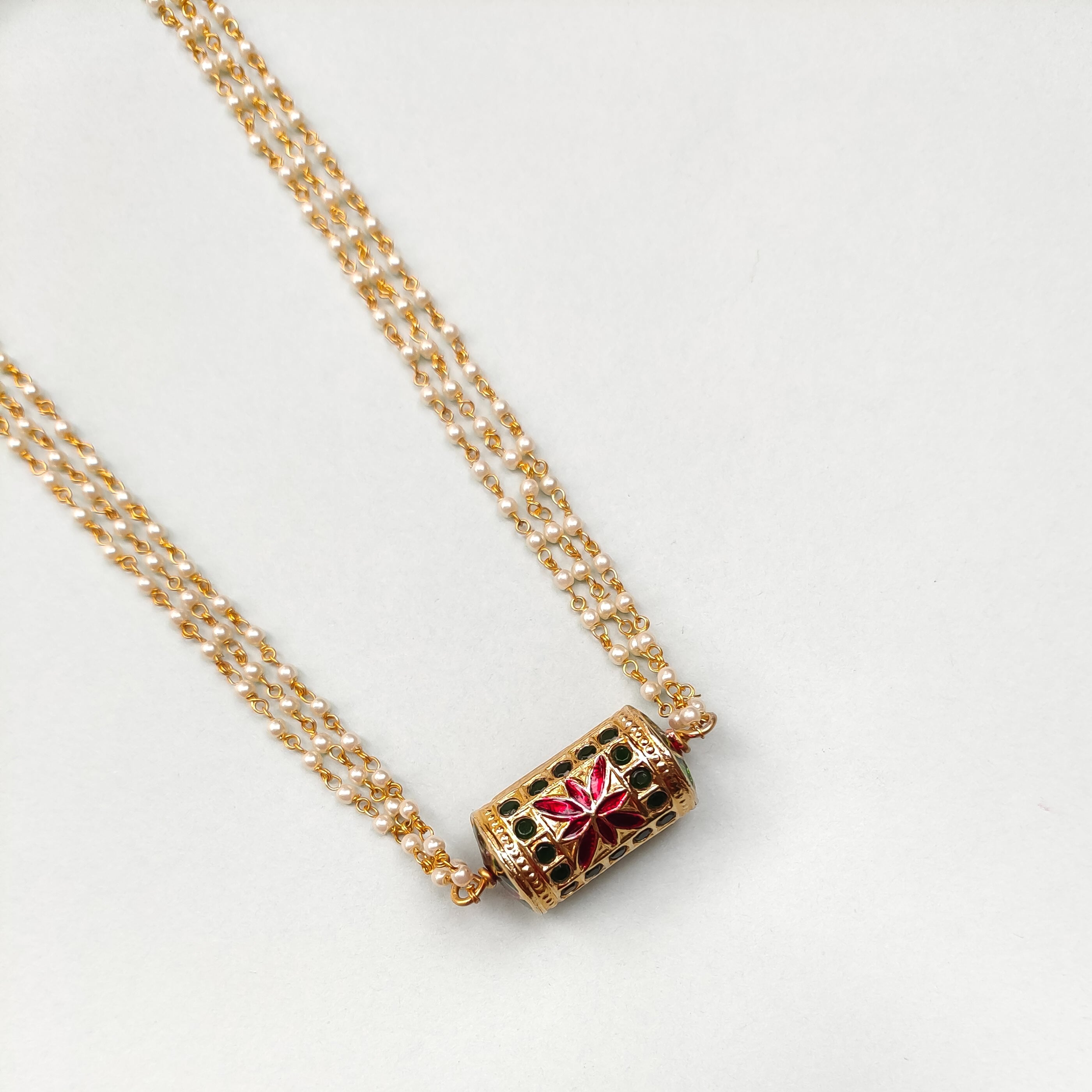 Noor Jadau Pearl Necklace