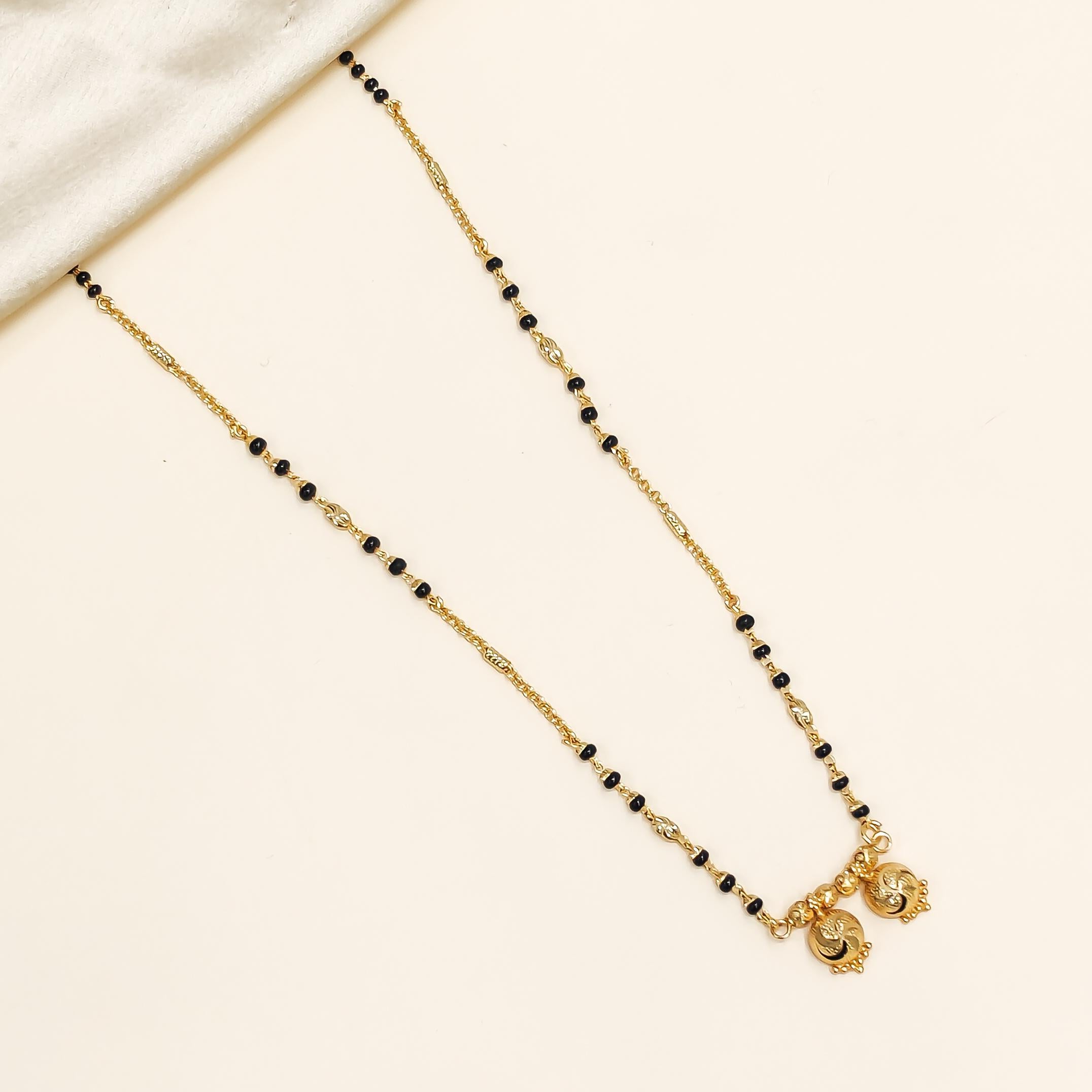 Manali Vati Mangalsutra