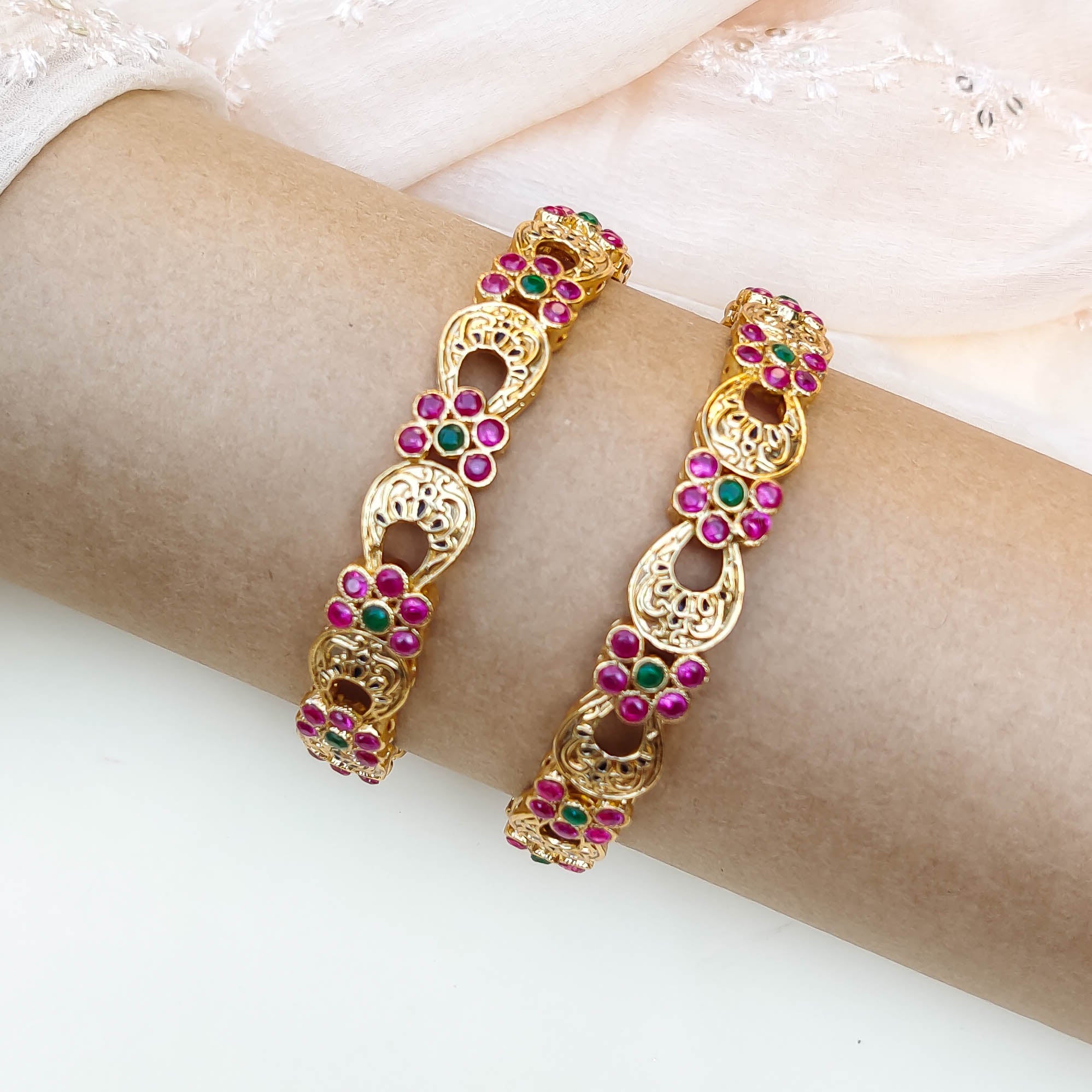 Rashi Gold Bangles