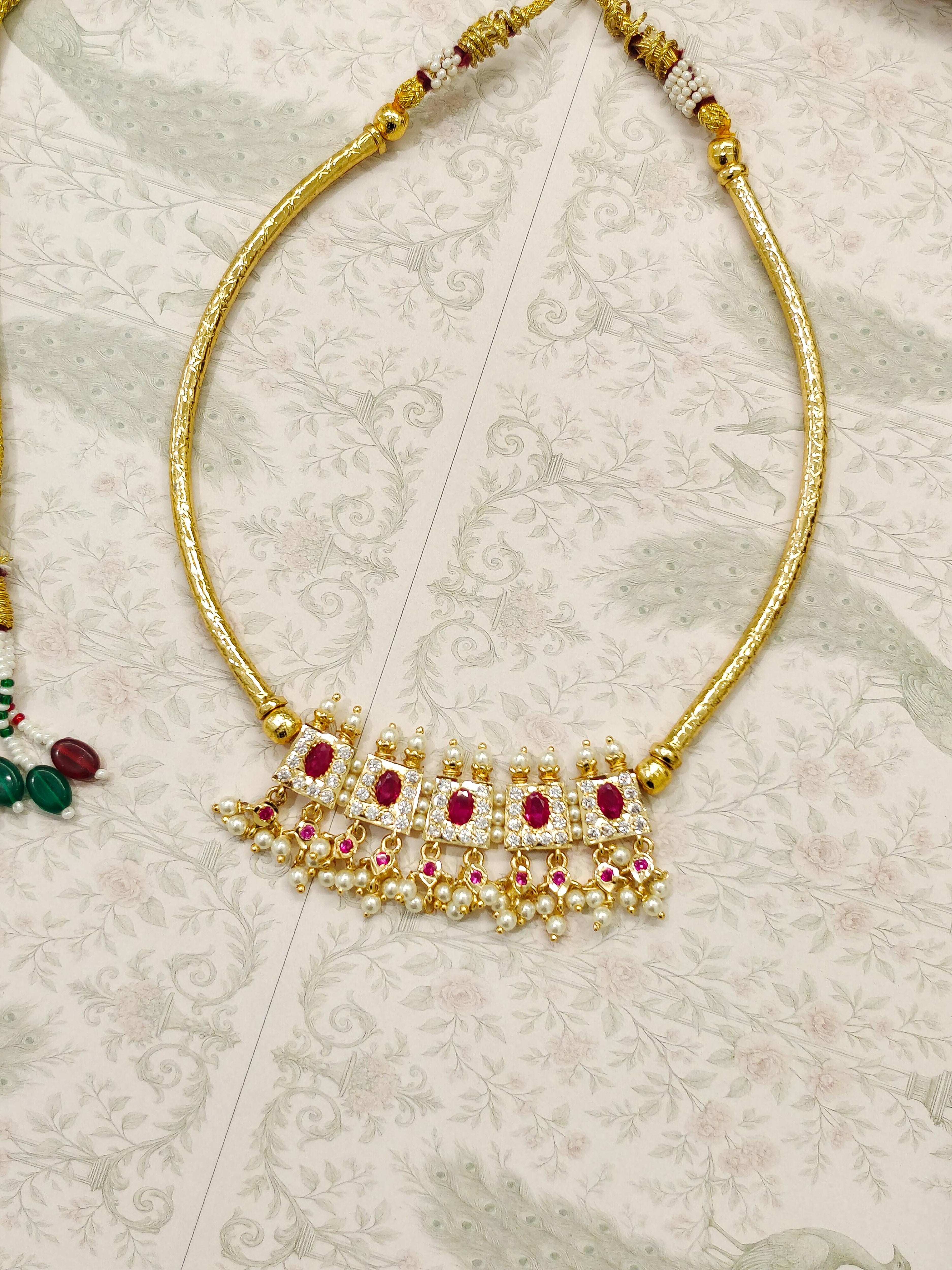 Five Peti Pearls Choker