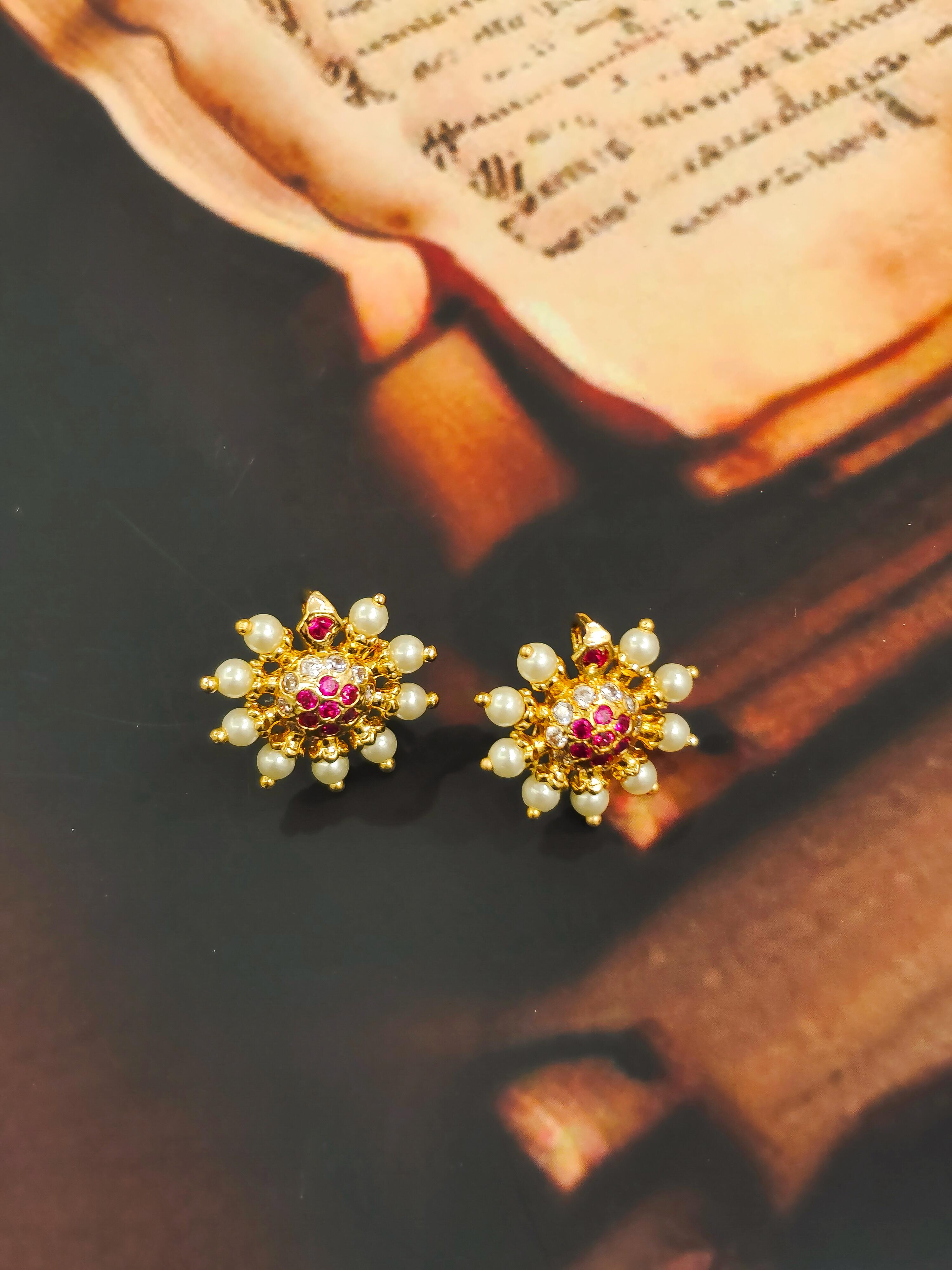 Thushi Tops Earrings