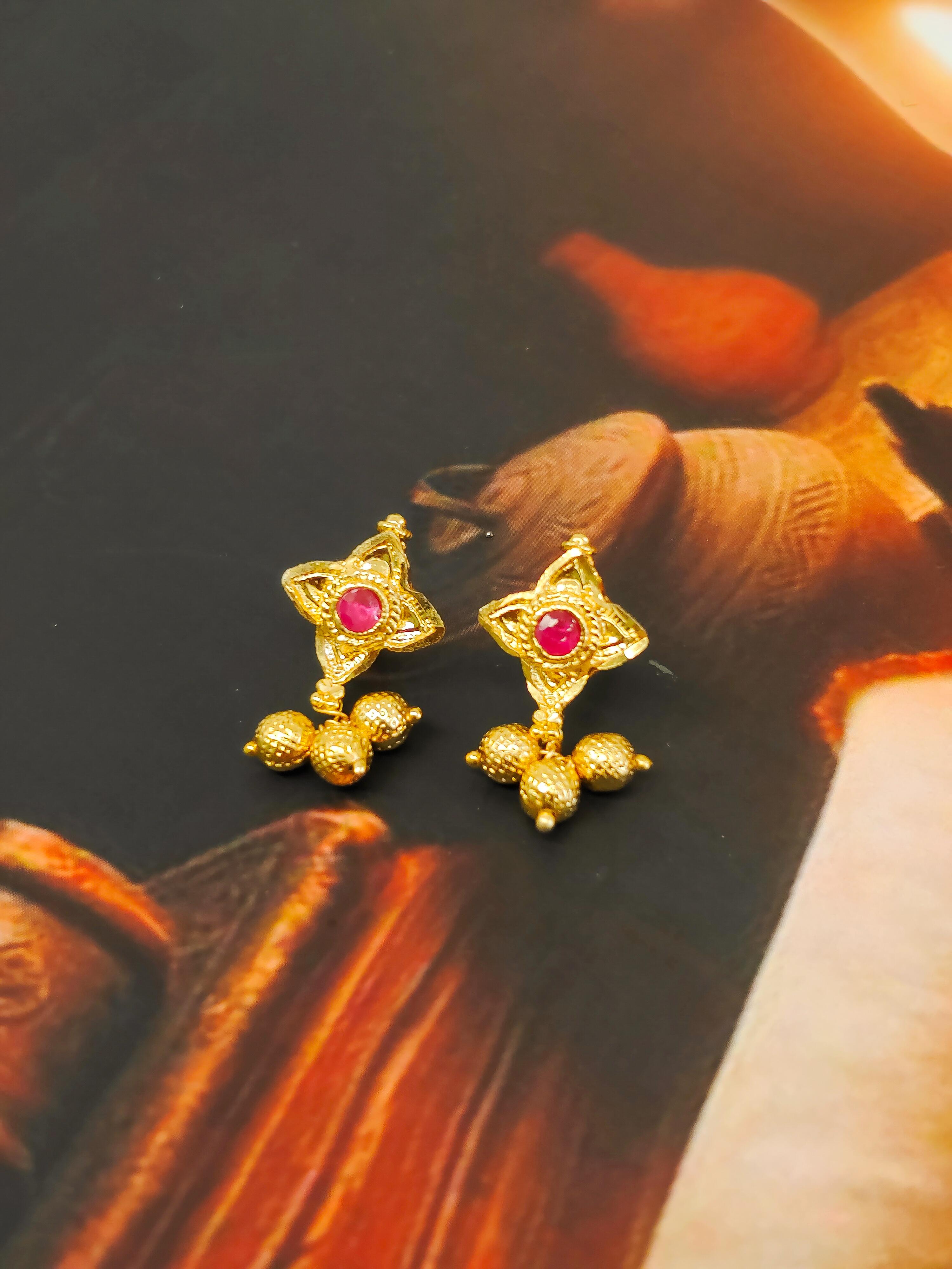 Mira Gold Stud Earrings