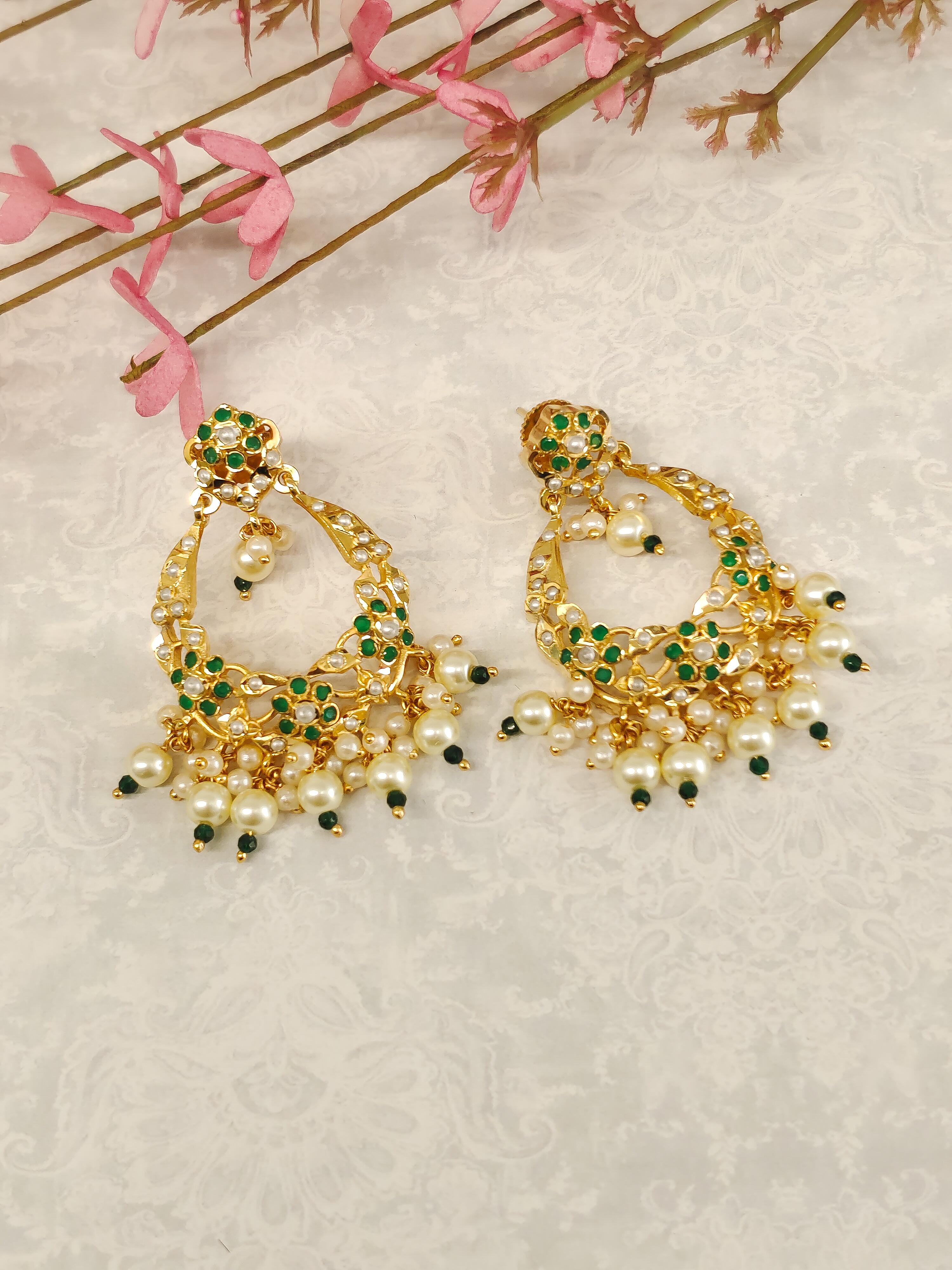 Sarthi Pearl Earrings