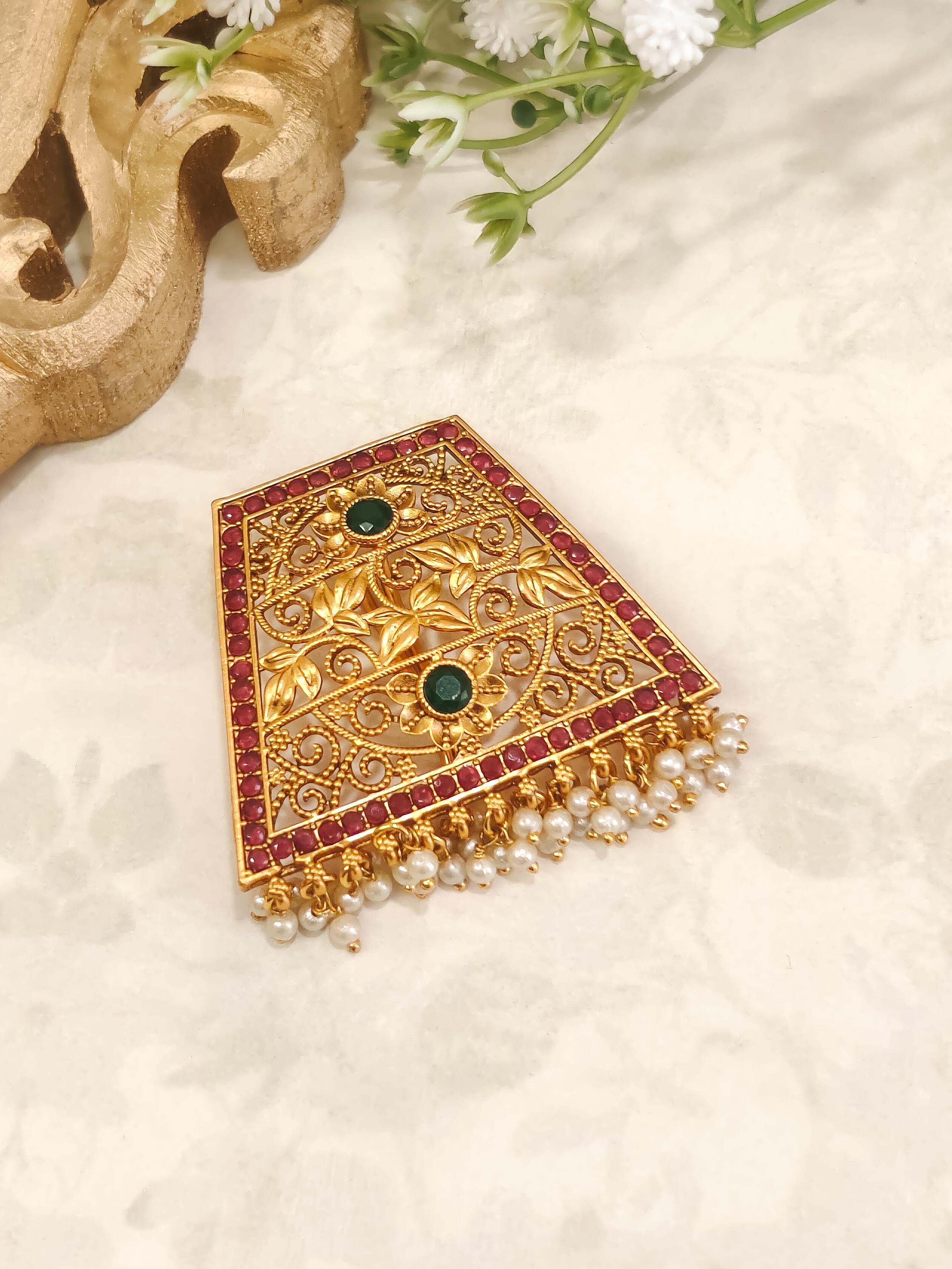 Kavya Kemp Bun Hair Pin