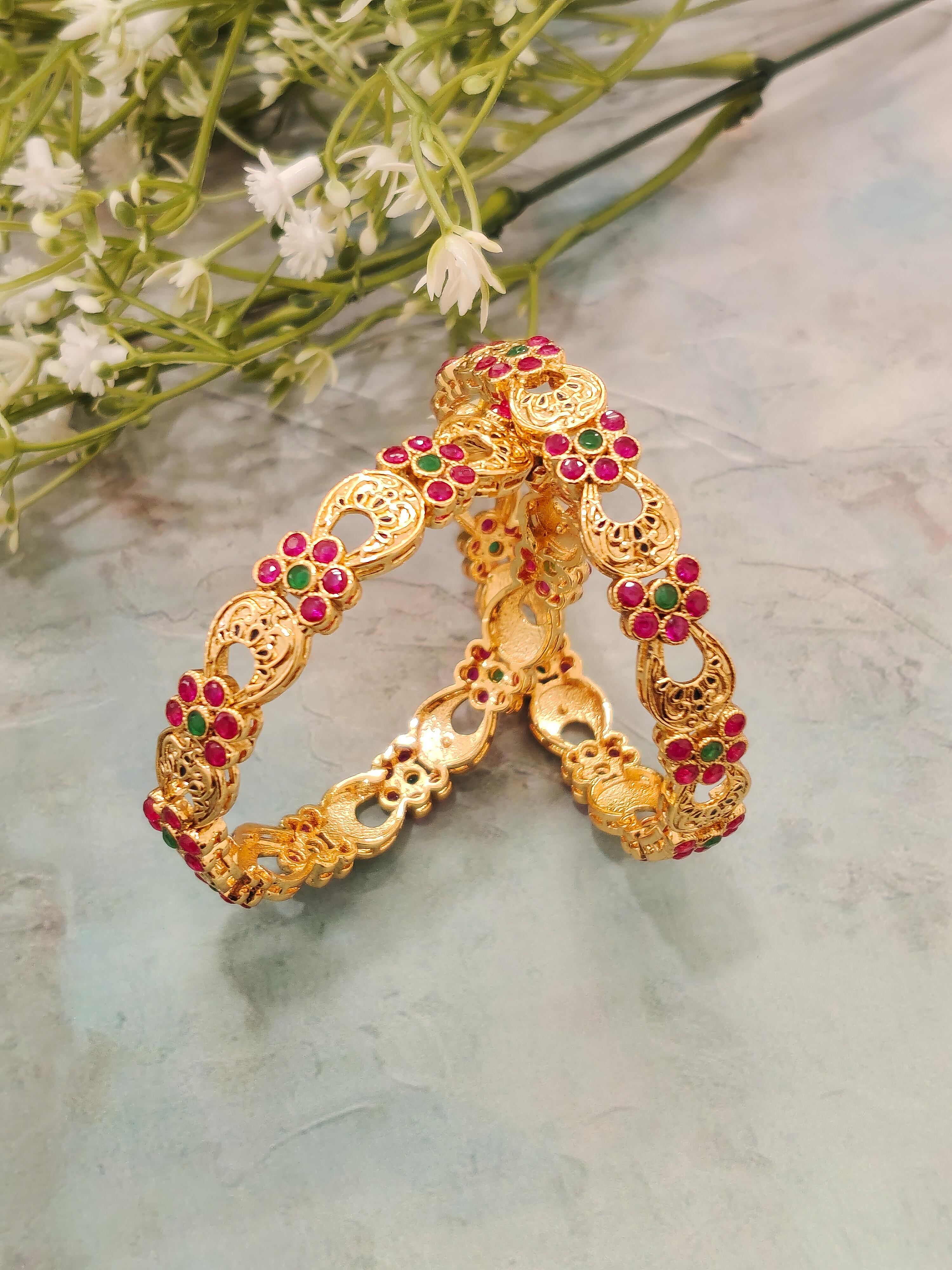 Rashi Gold Bangles