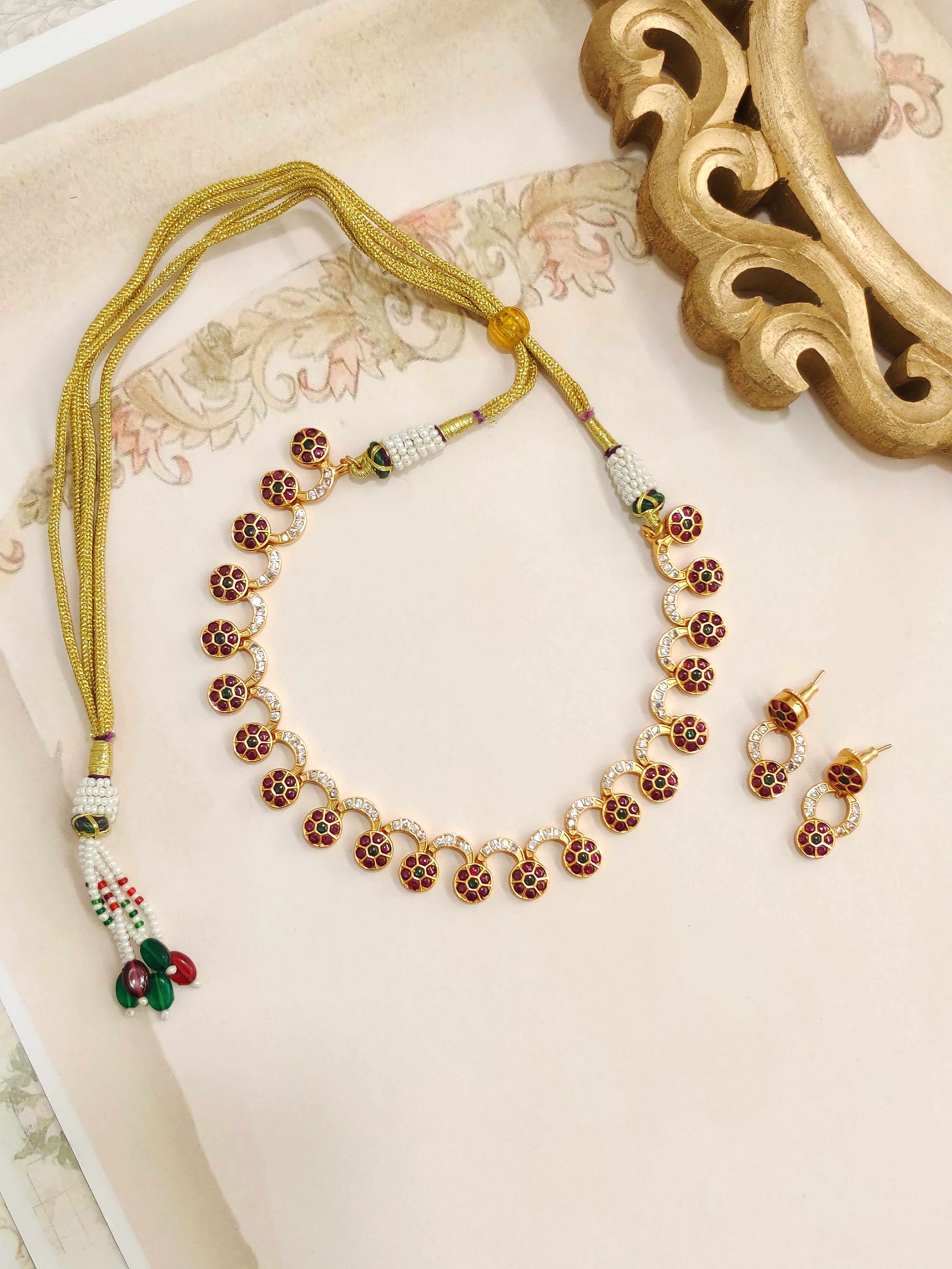 Dainty Temple Necklace