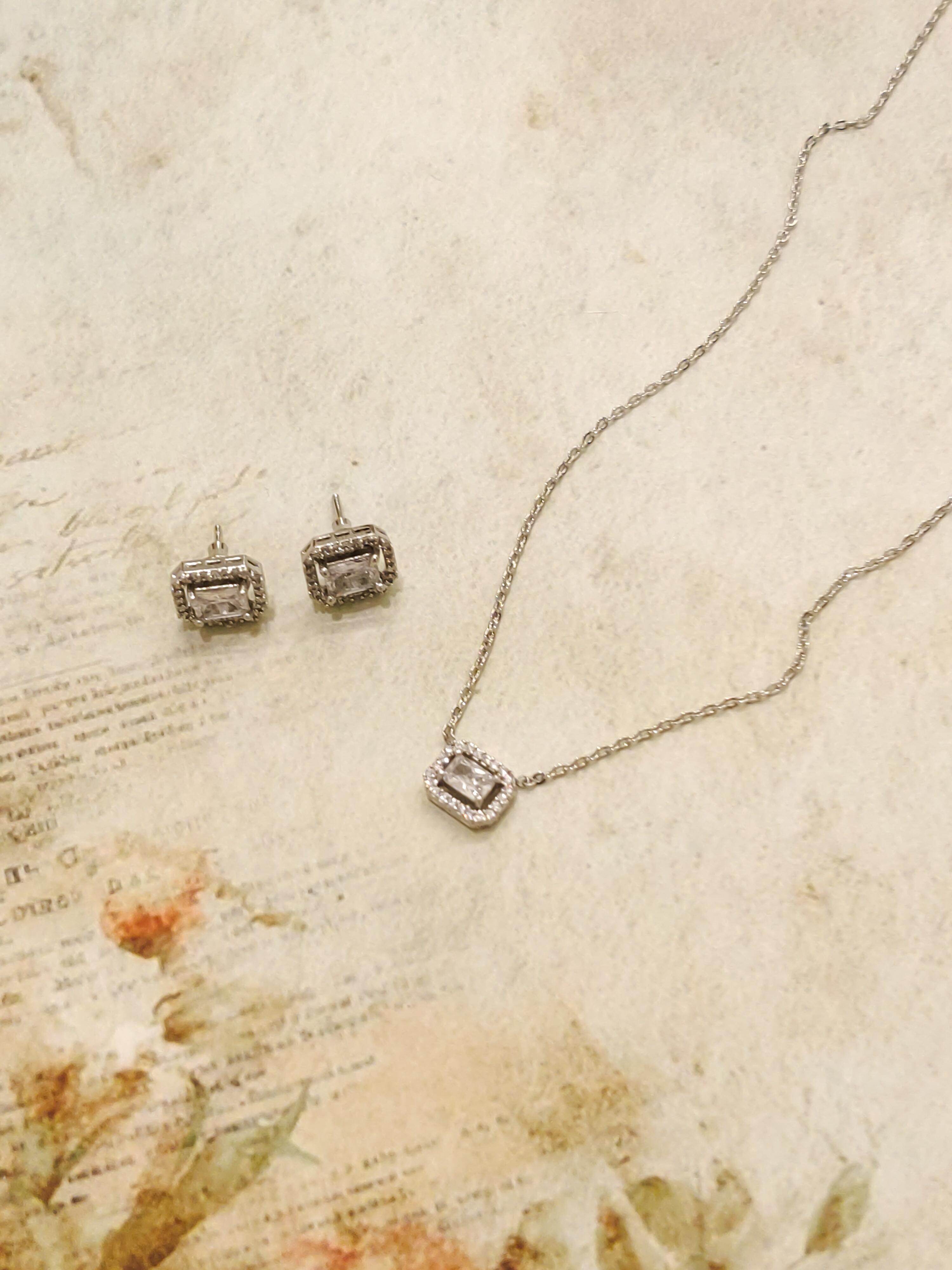 Krisha CZ Pendant Set