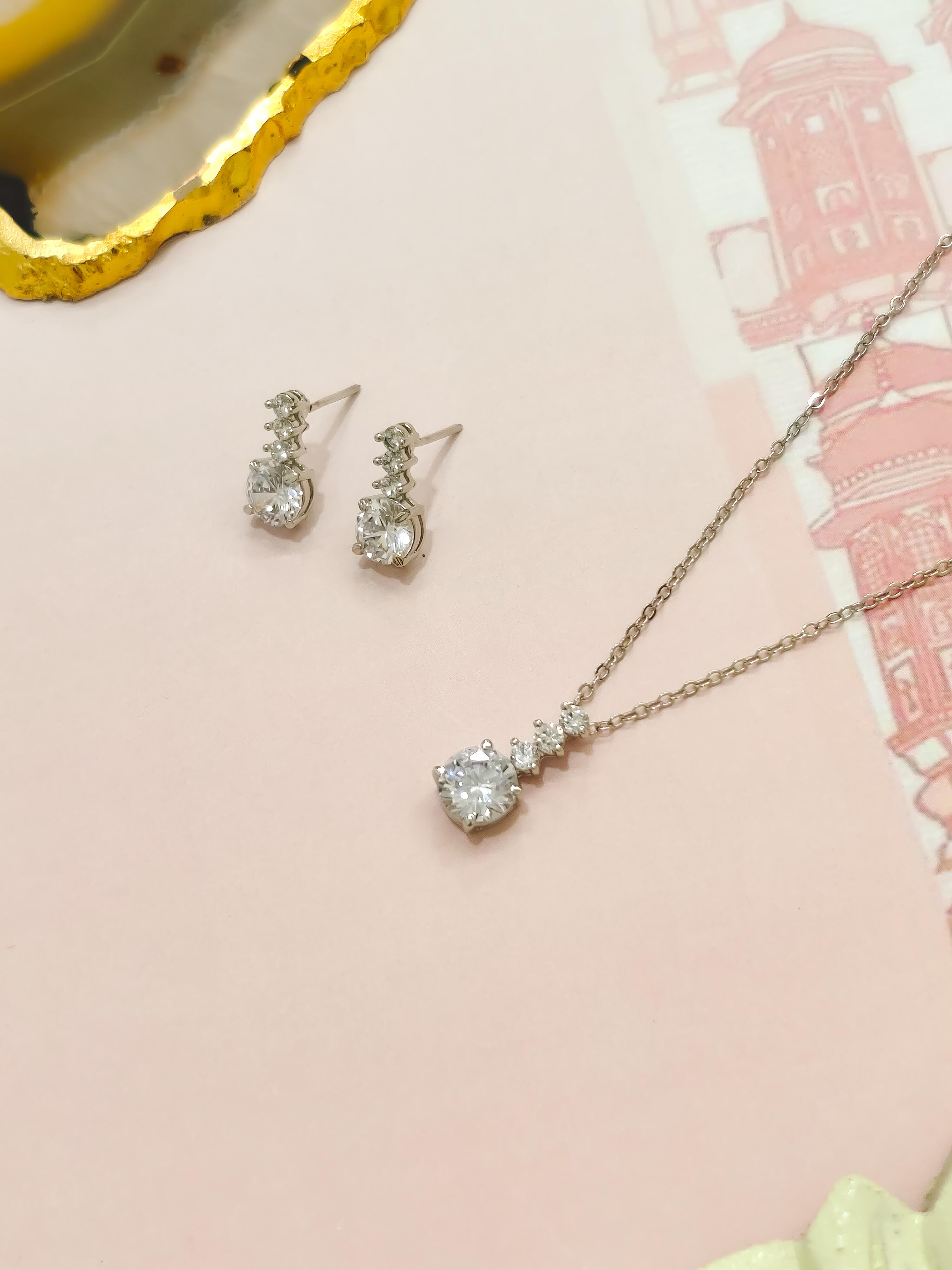 Kiyara CZ Stone Pendent Set