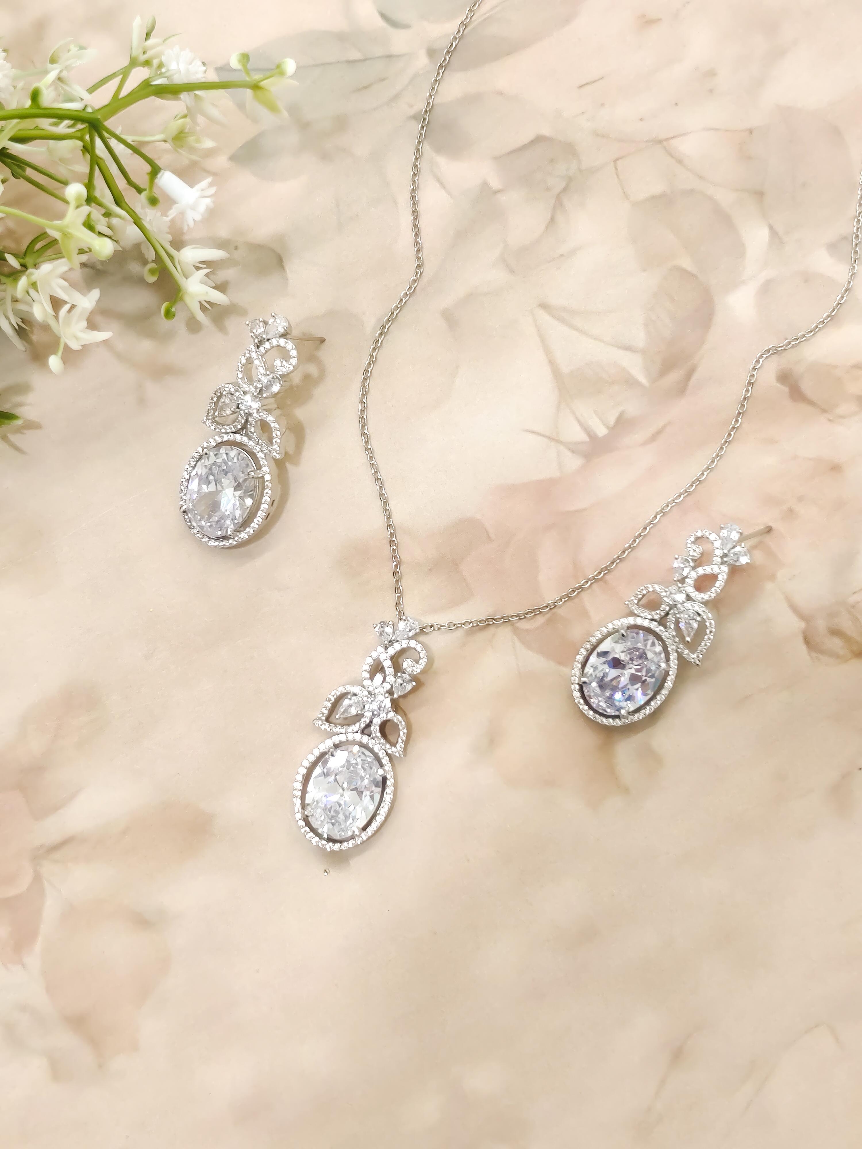 Neli CZ Pendant set