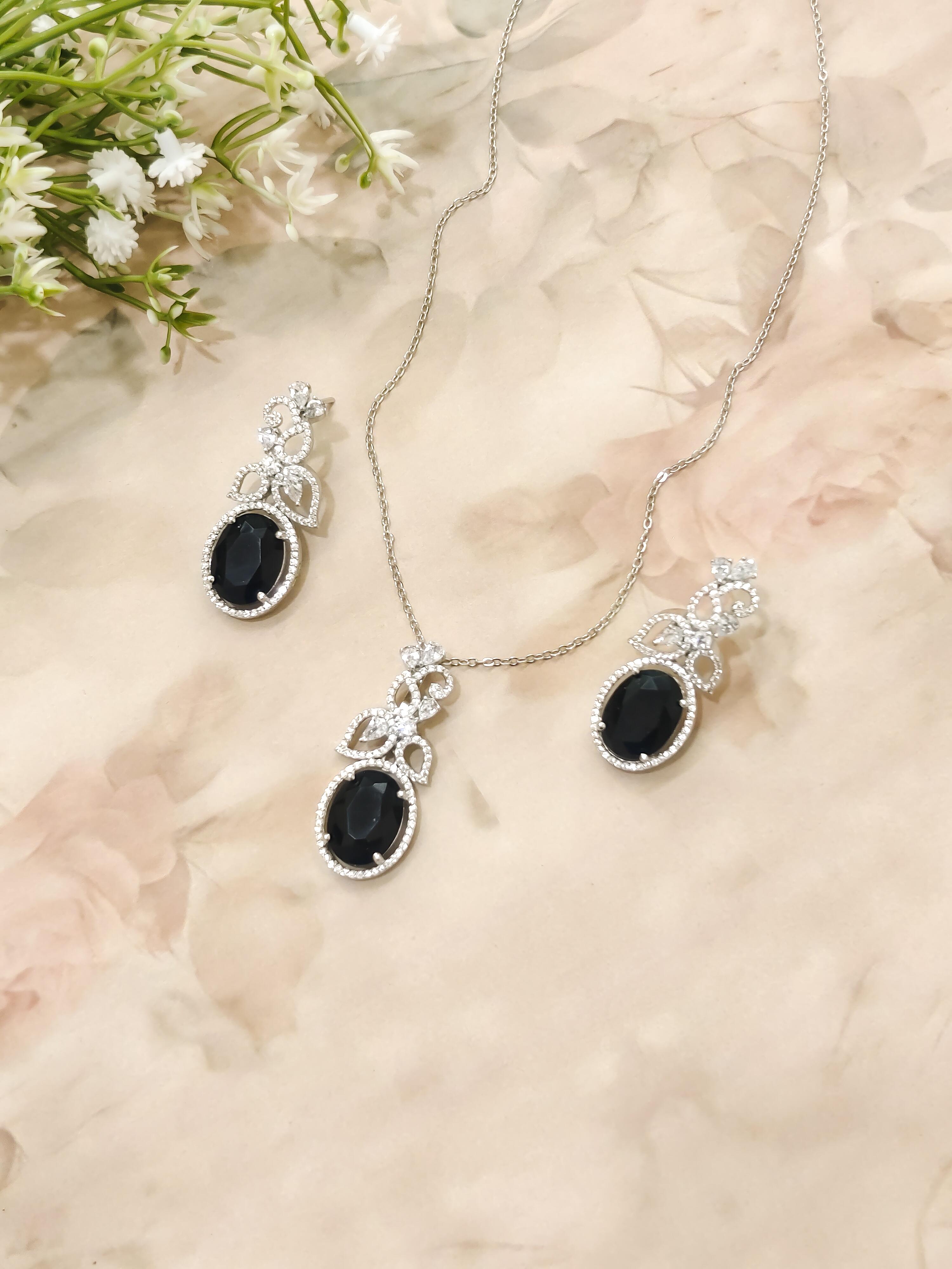 Neli CZ Pendant set
