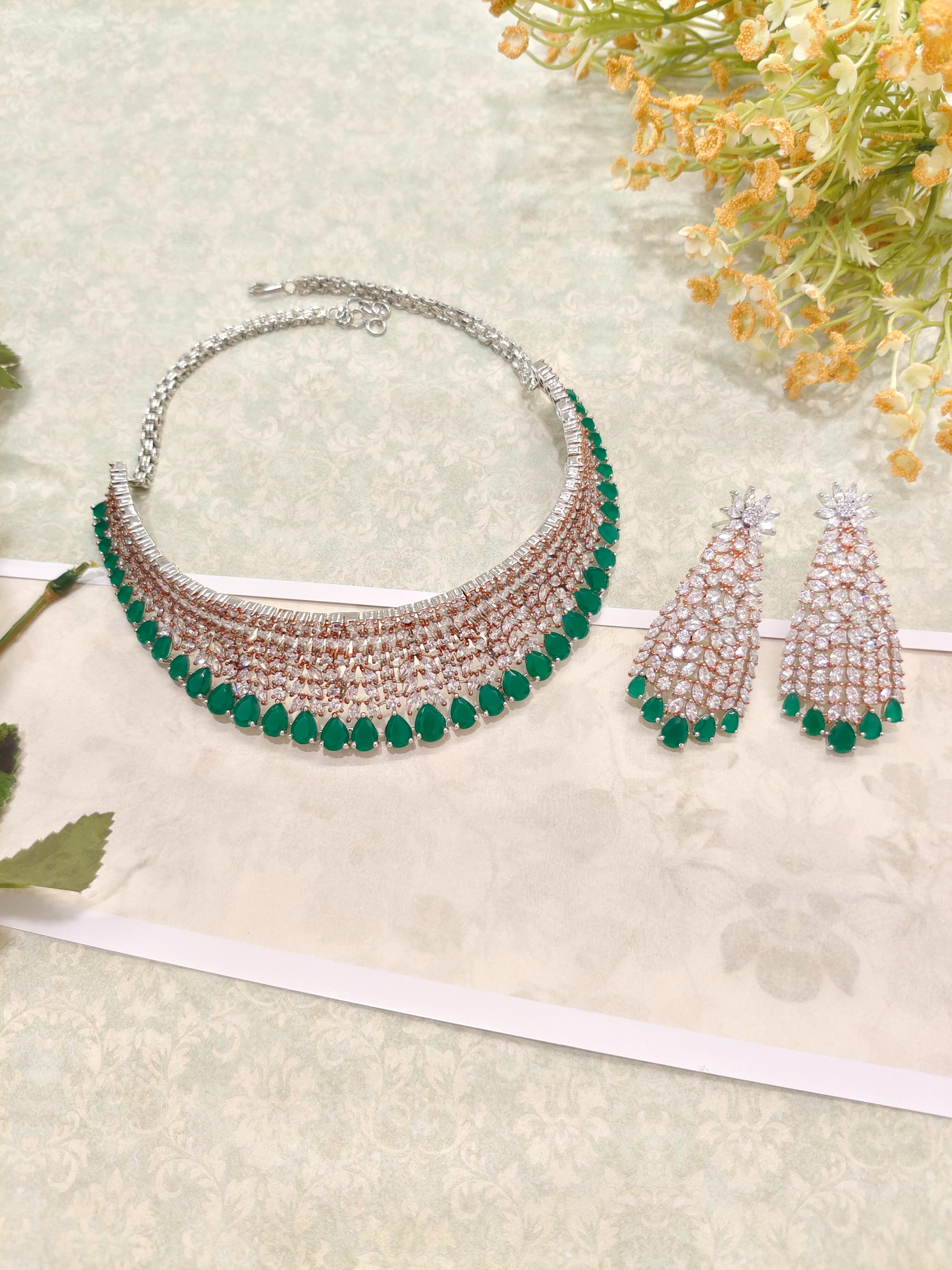 Classic Emerald Necklace Set