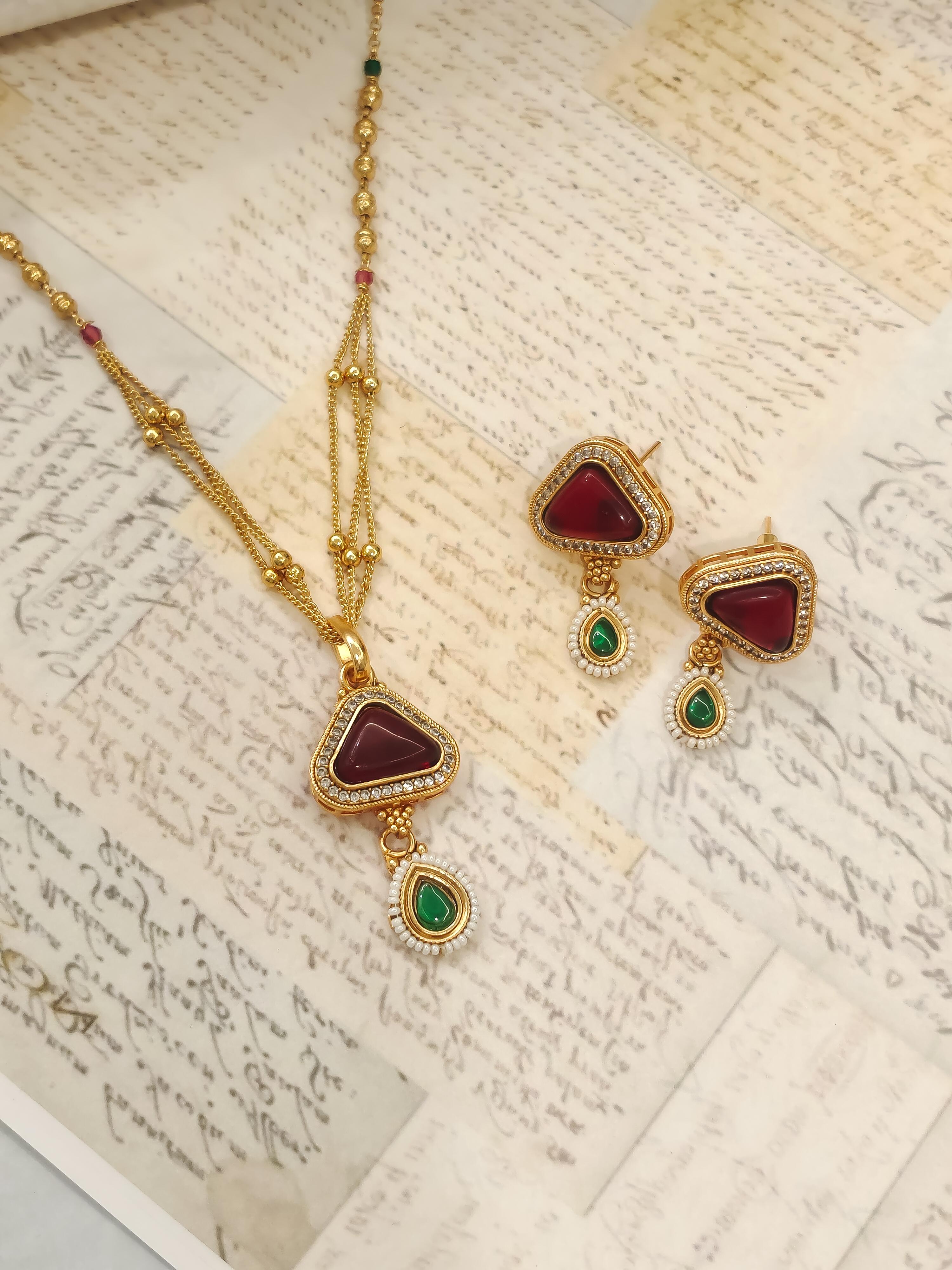 Rajshree Temple Pendant Set