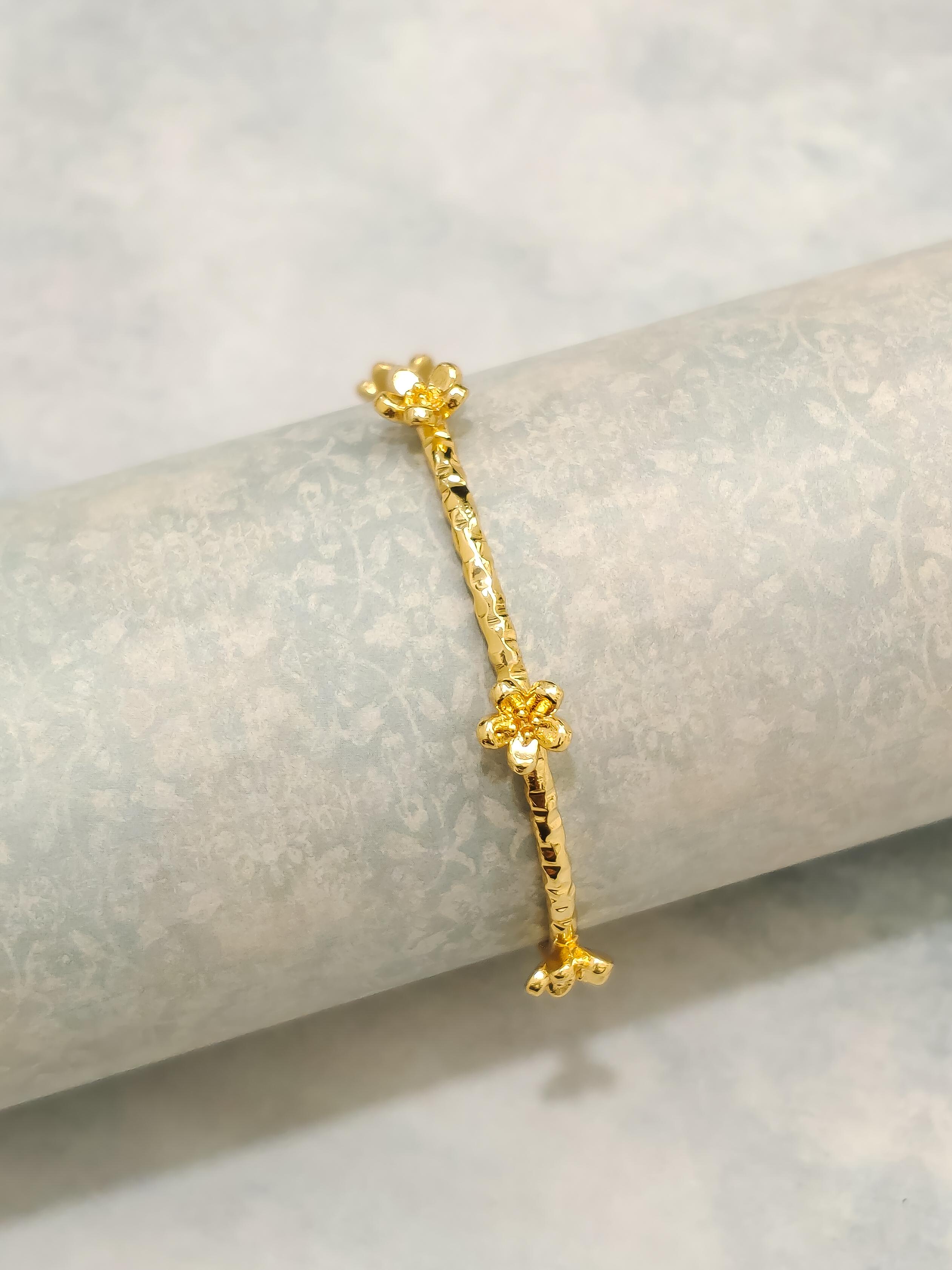 Dainty Flower Bangle