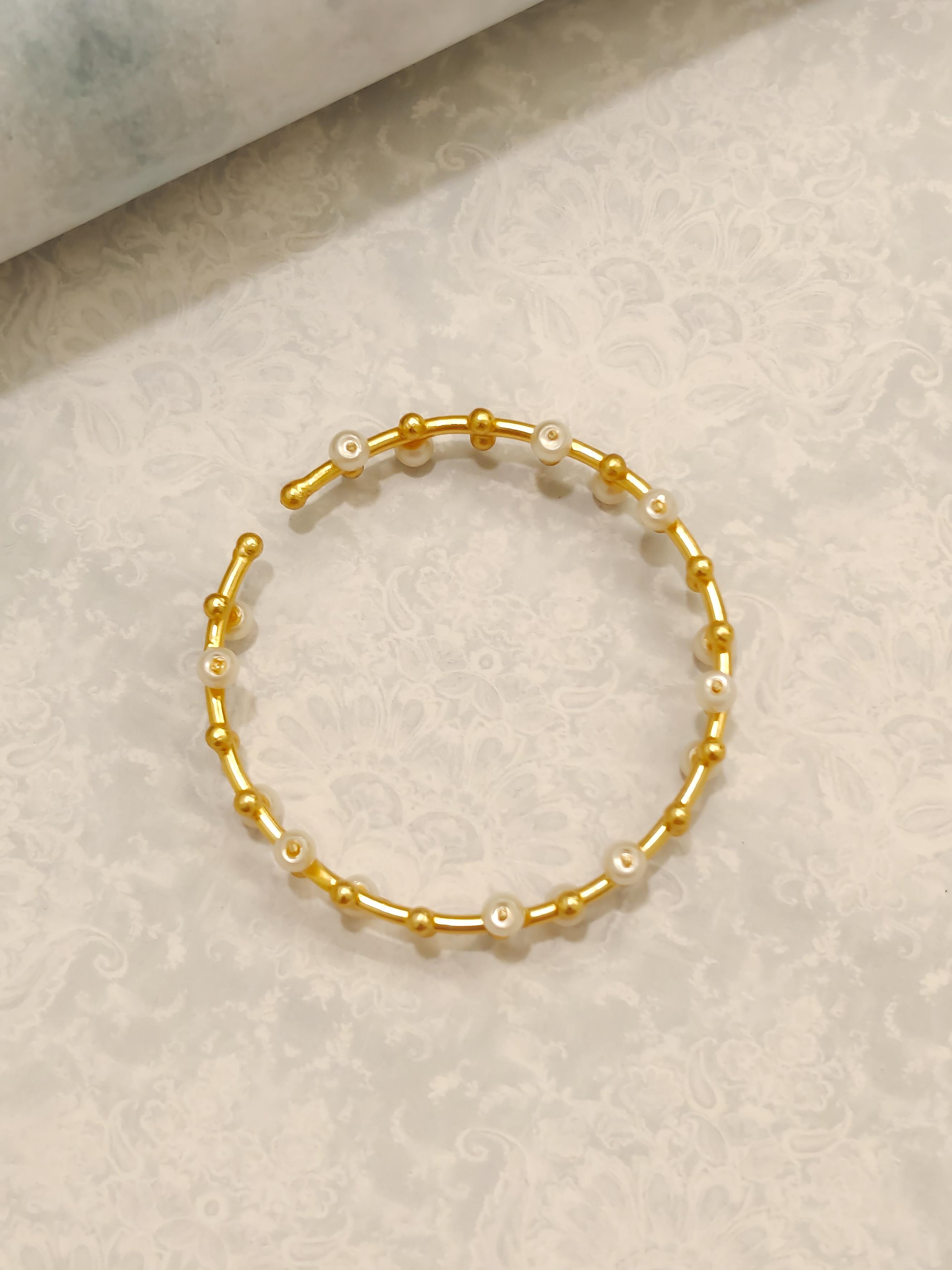 Aurelia Pearl Bangle