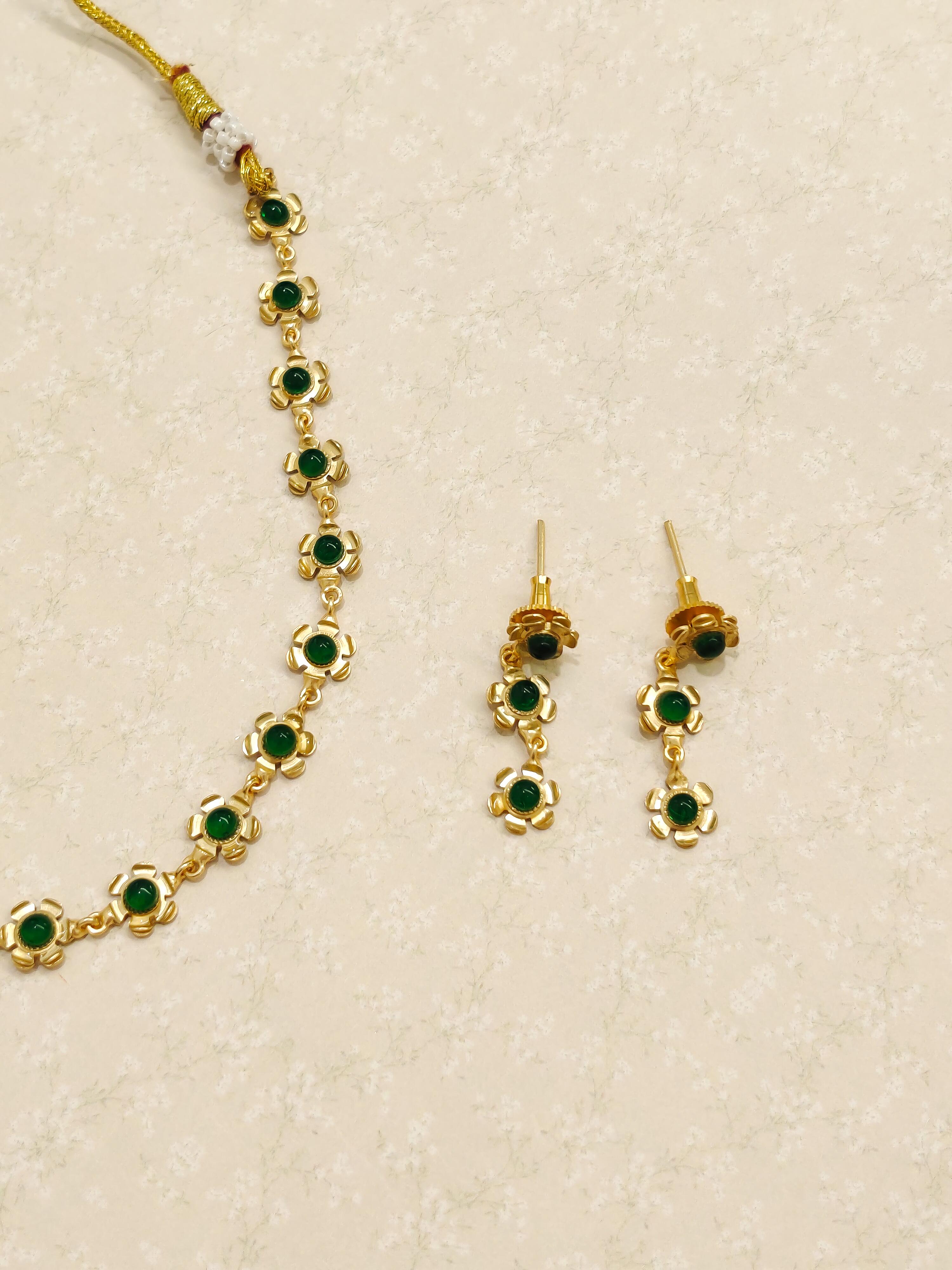 Blossom Pearl Choker