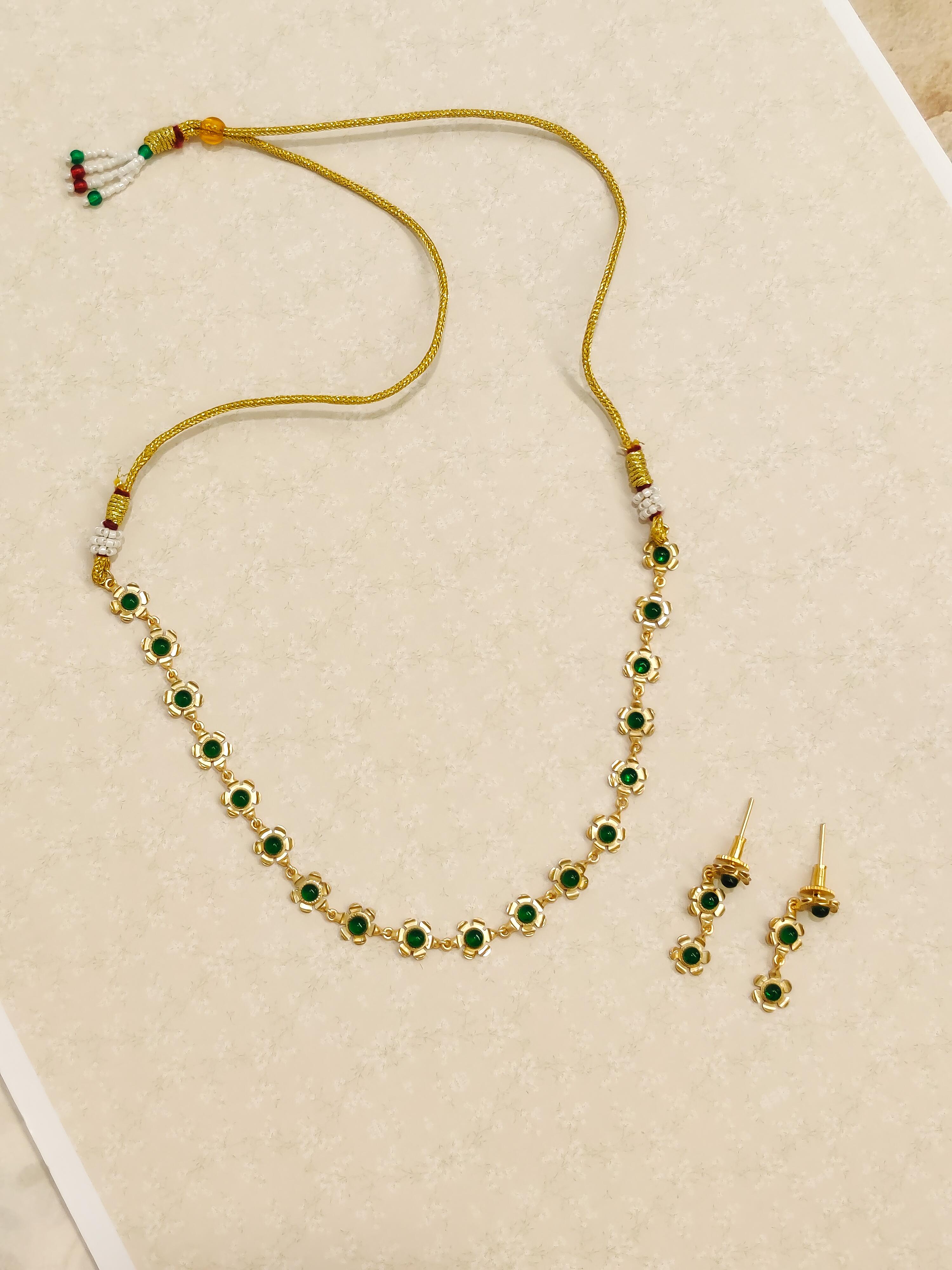 Blossom Pearl Choker