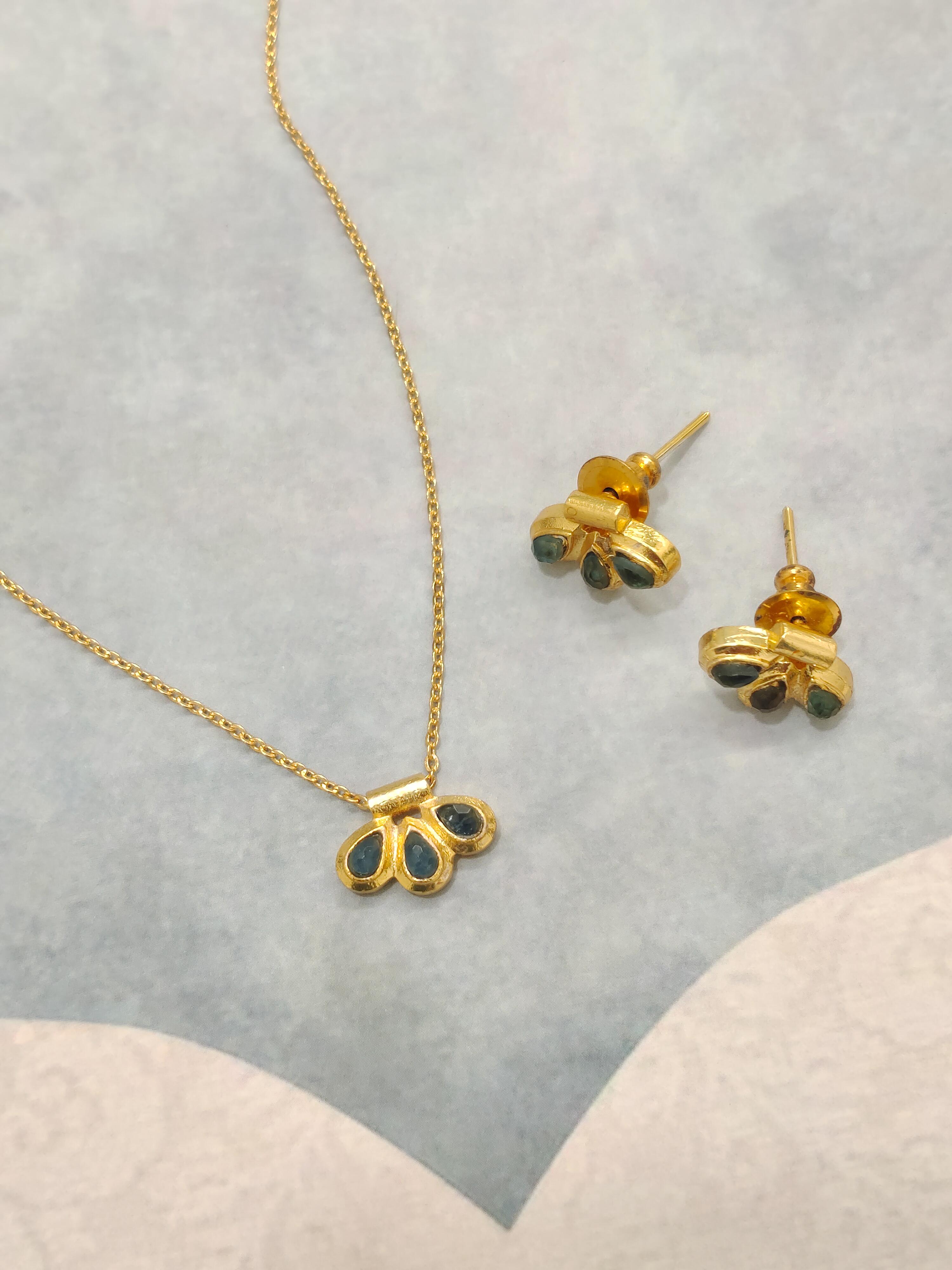 Fleur Bloom Pendant Set