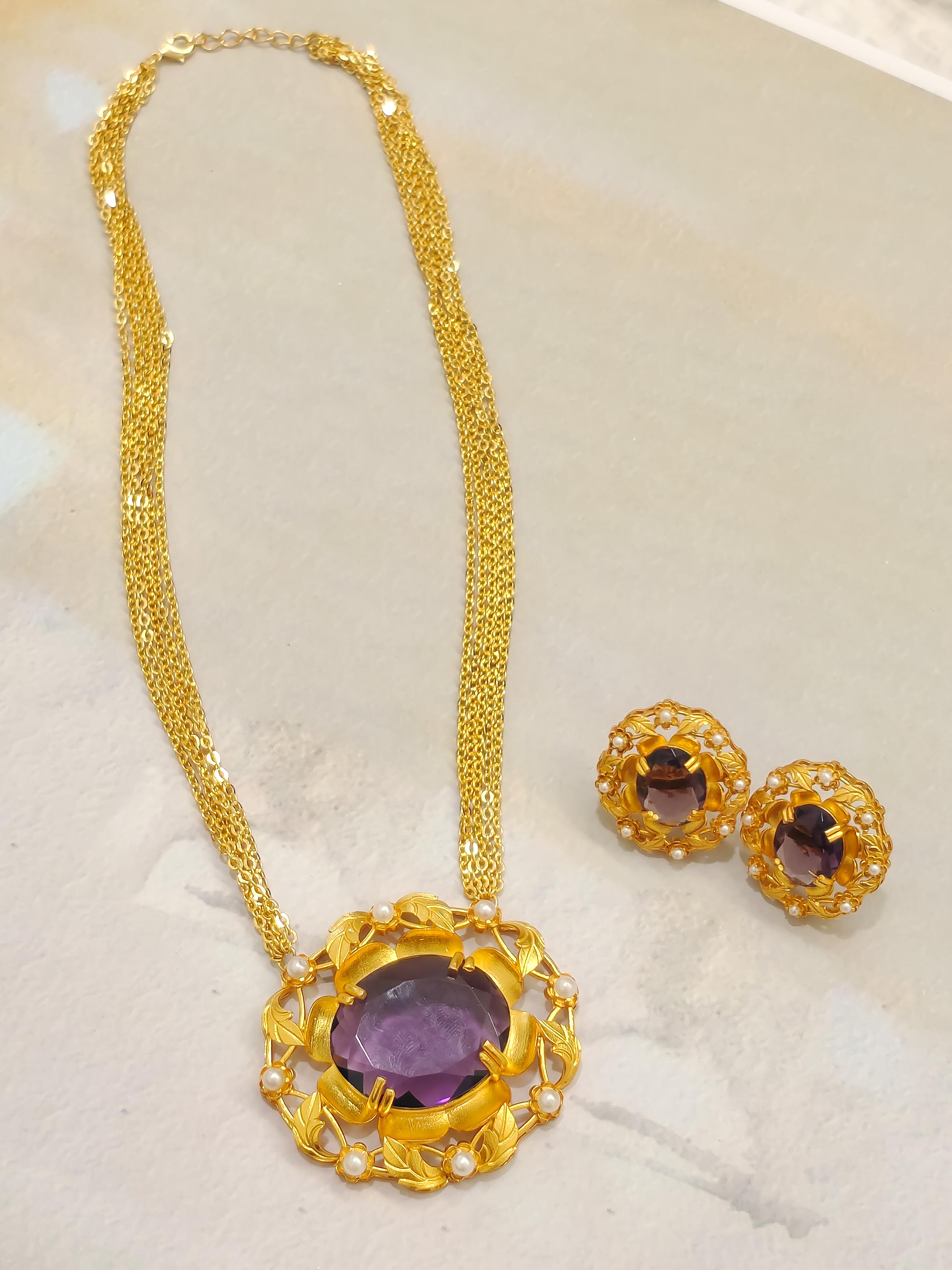 Rosette Empress Necklace