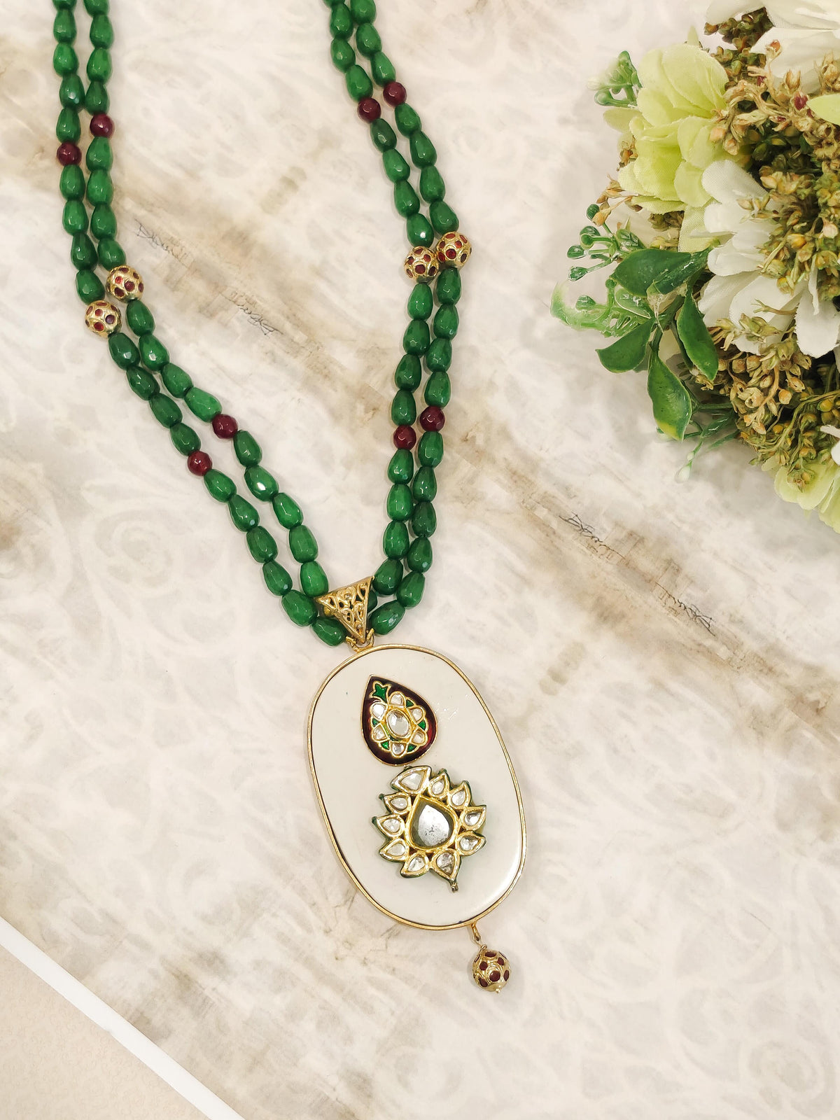 Jade Beads Necklace With Kundan