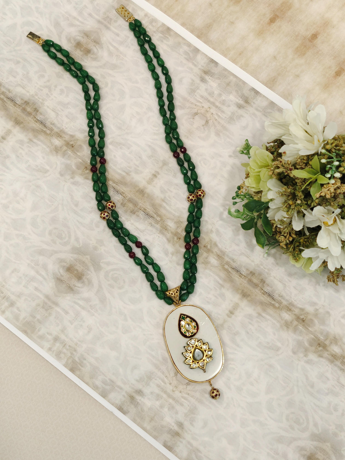 Jade Beads Necklace With Kundan