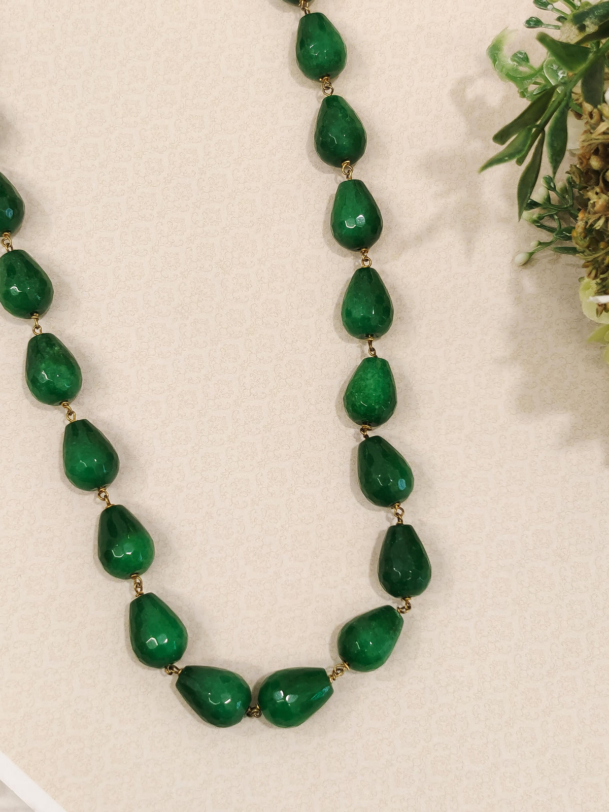 Vibrant Jade Beads Necklace